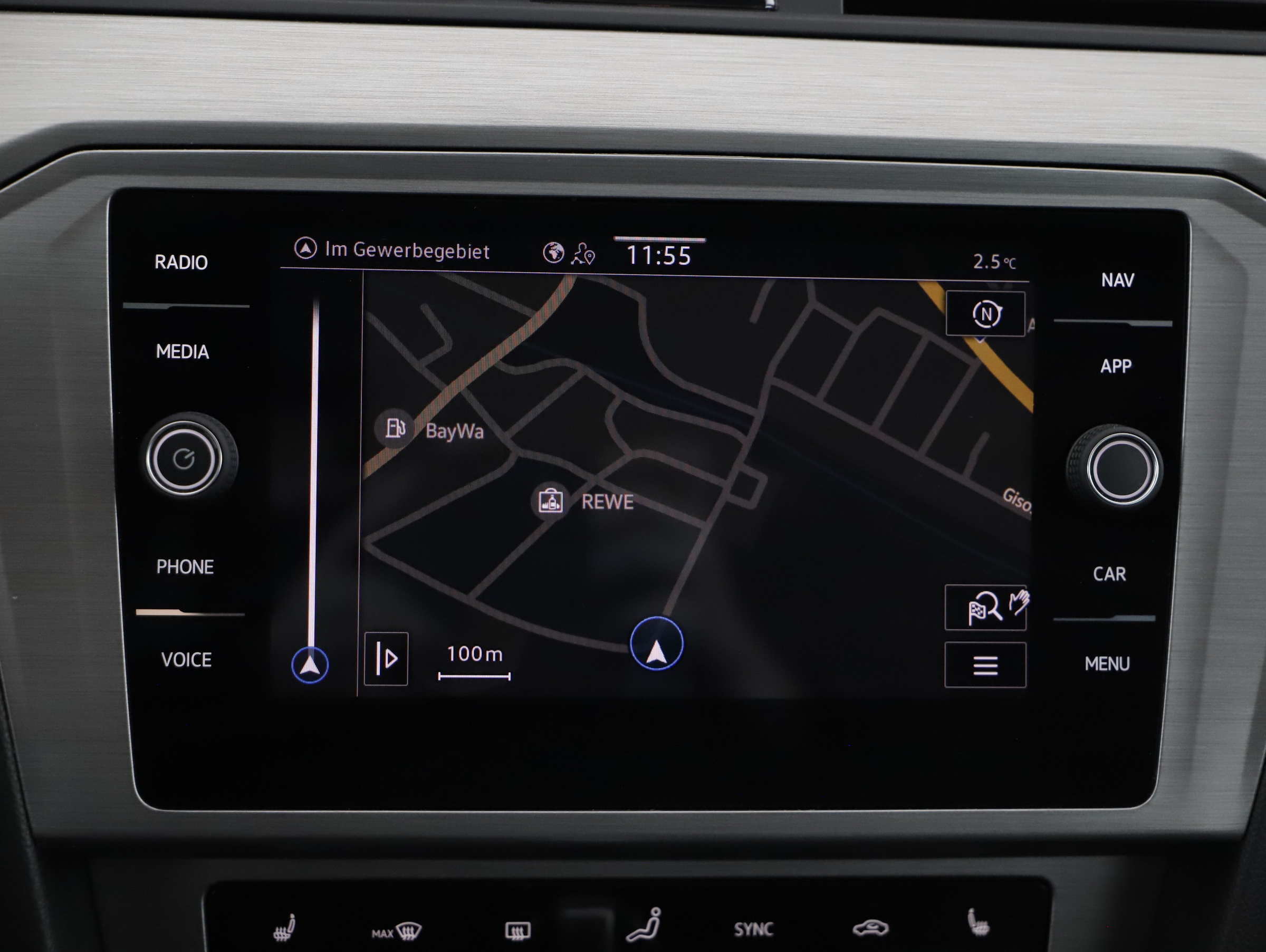 VW Passat Variant 2.0 TDI BMT | Bild 16 von 21