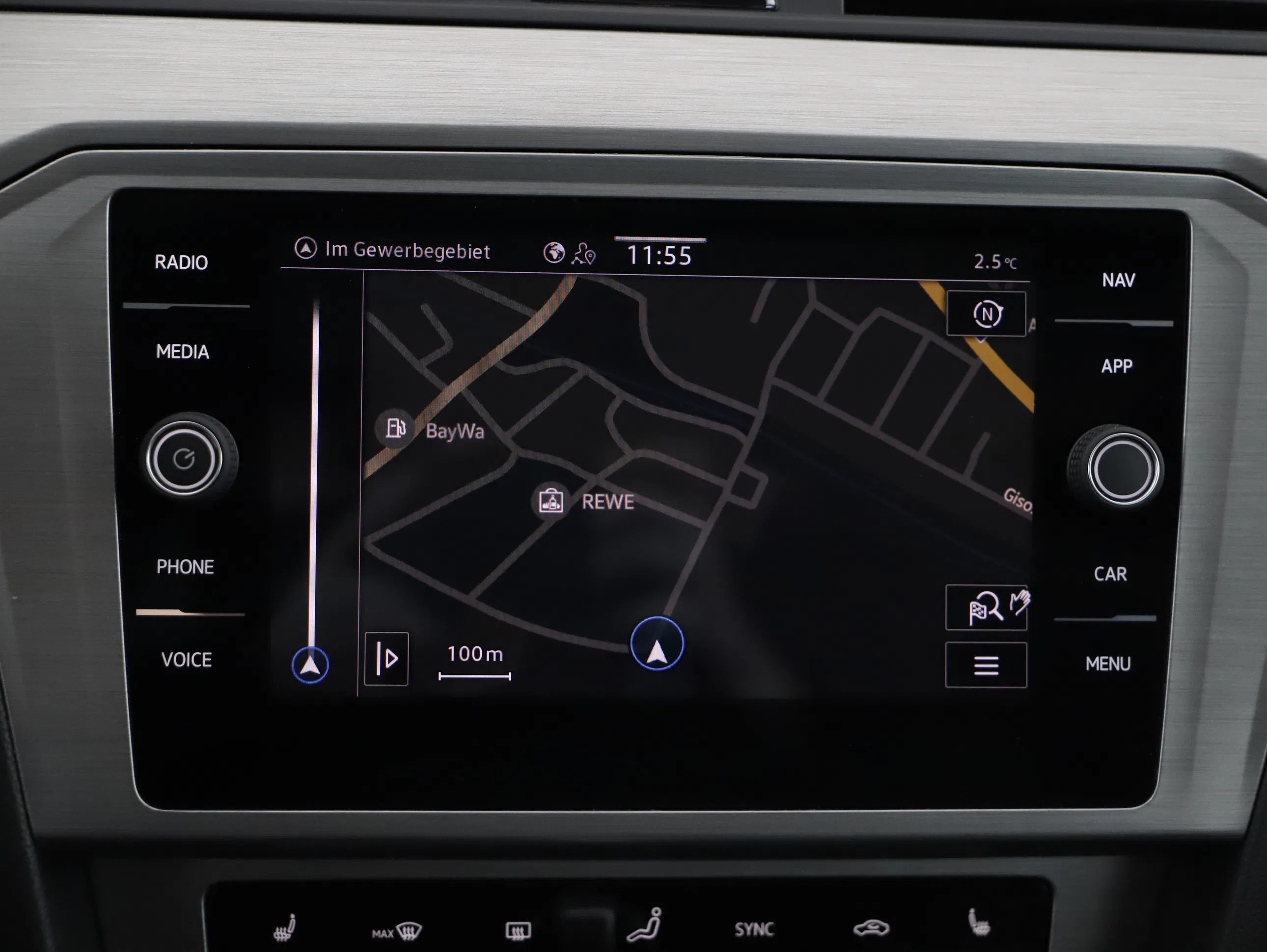 VW Passat Variant 2.0 TDI BMT | Bild 16 von 21