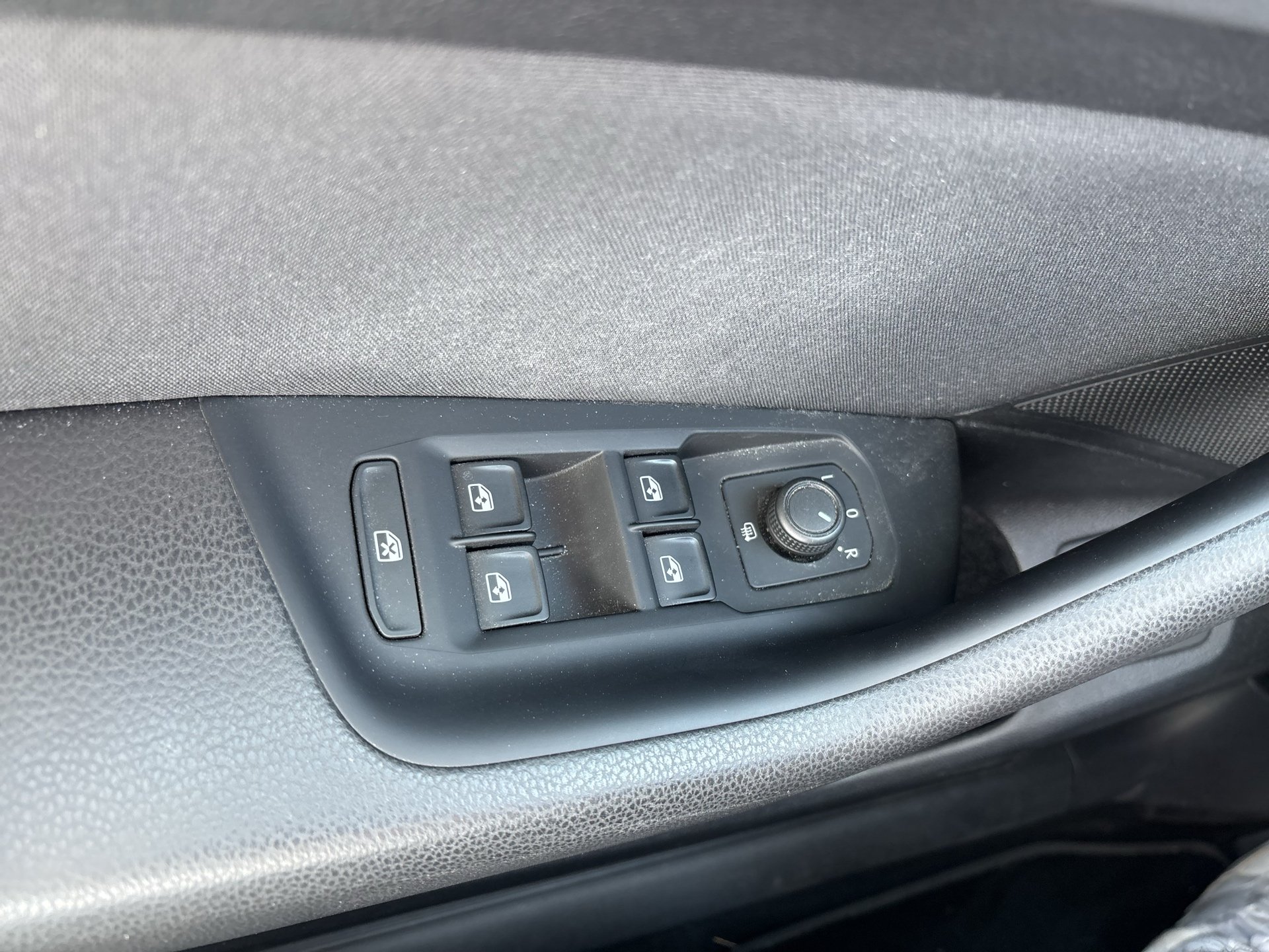 VW Passat Variant 2.0 TDI BMT Business | Bild 9 von 20