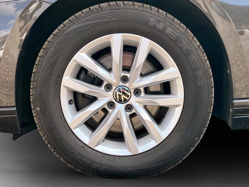 VW Passat Variant 2.0 TDI BMT Business | Bild 6 von 23
