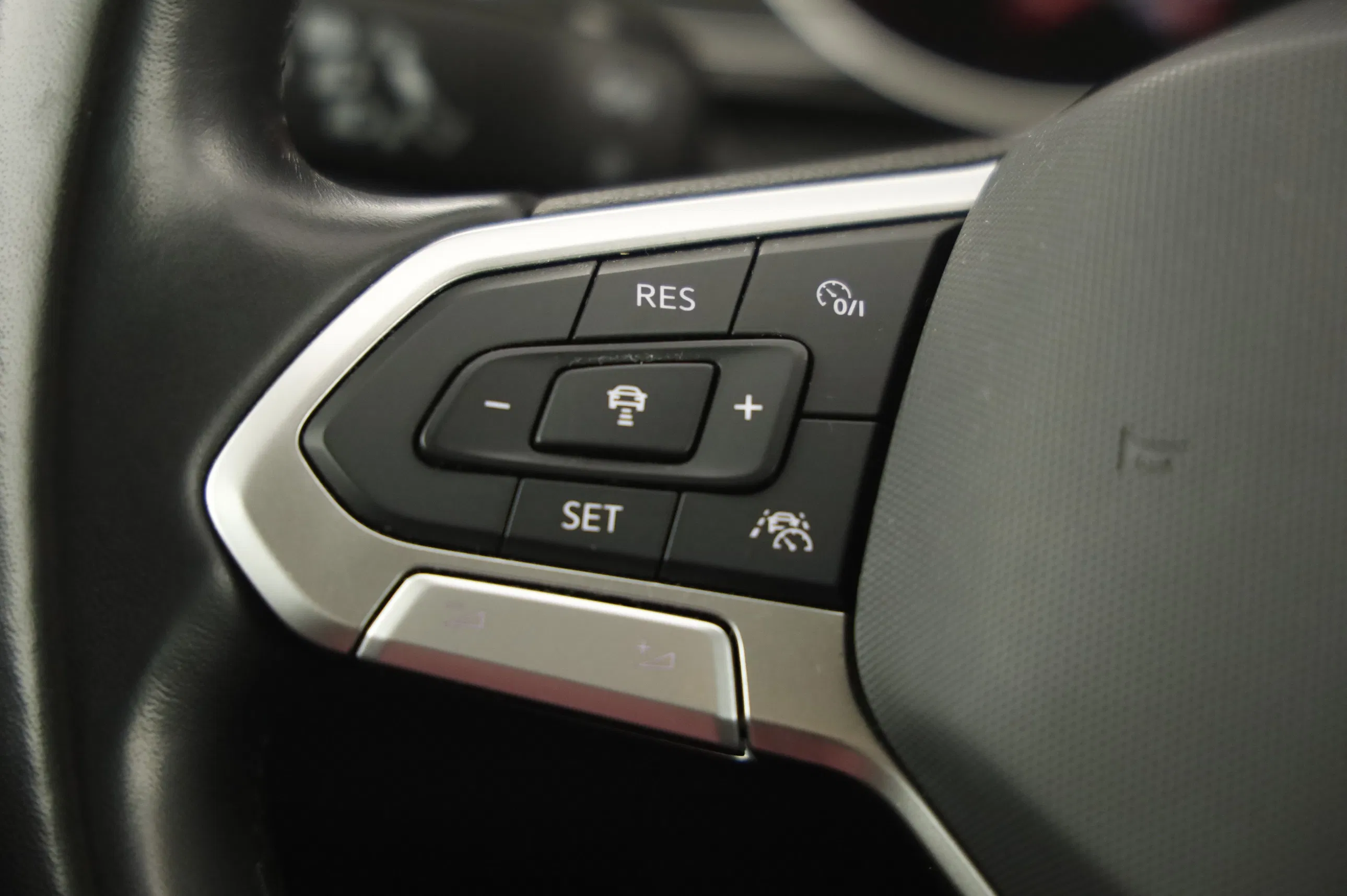 VW Passat Variant Eleg. 2.0 TDI | Bild 12 von 26