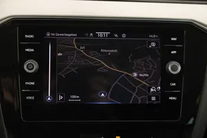 VW Passat Variant Eleg. 2.0 TDI | Thumbnail 16 von 26