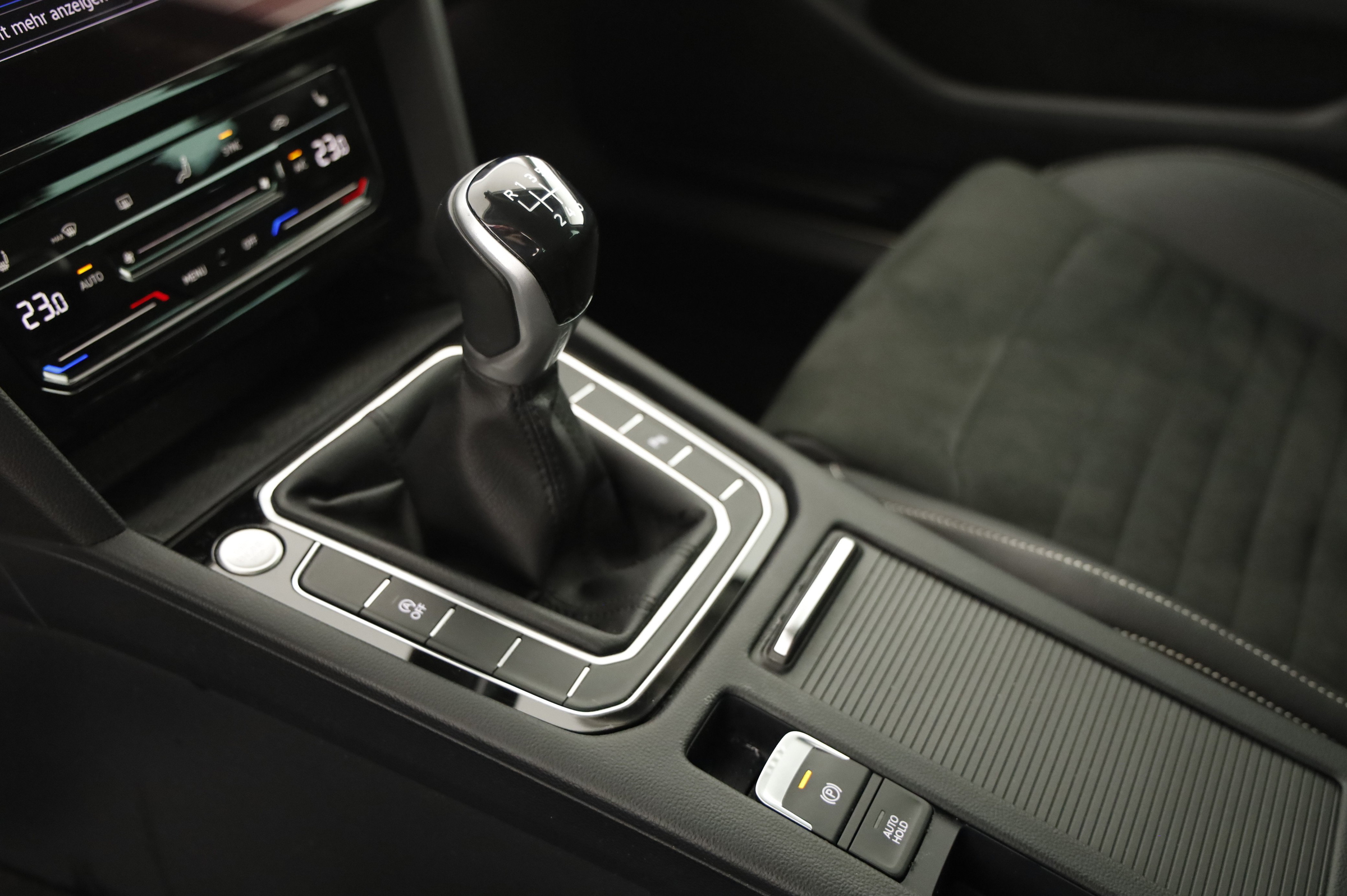 VW Passat Variant Eleg. 2.0 TDI | Bild 19 von 26