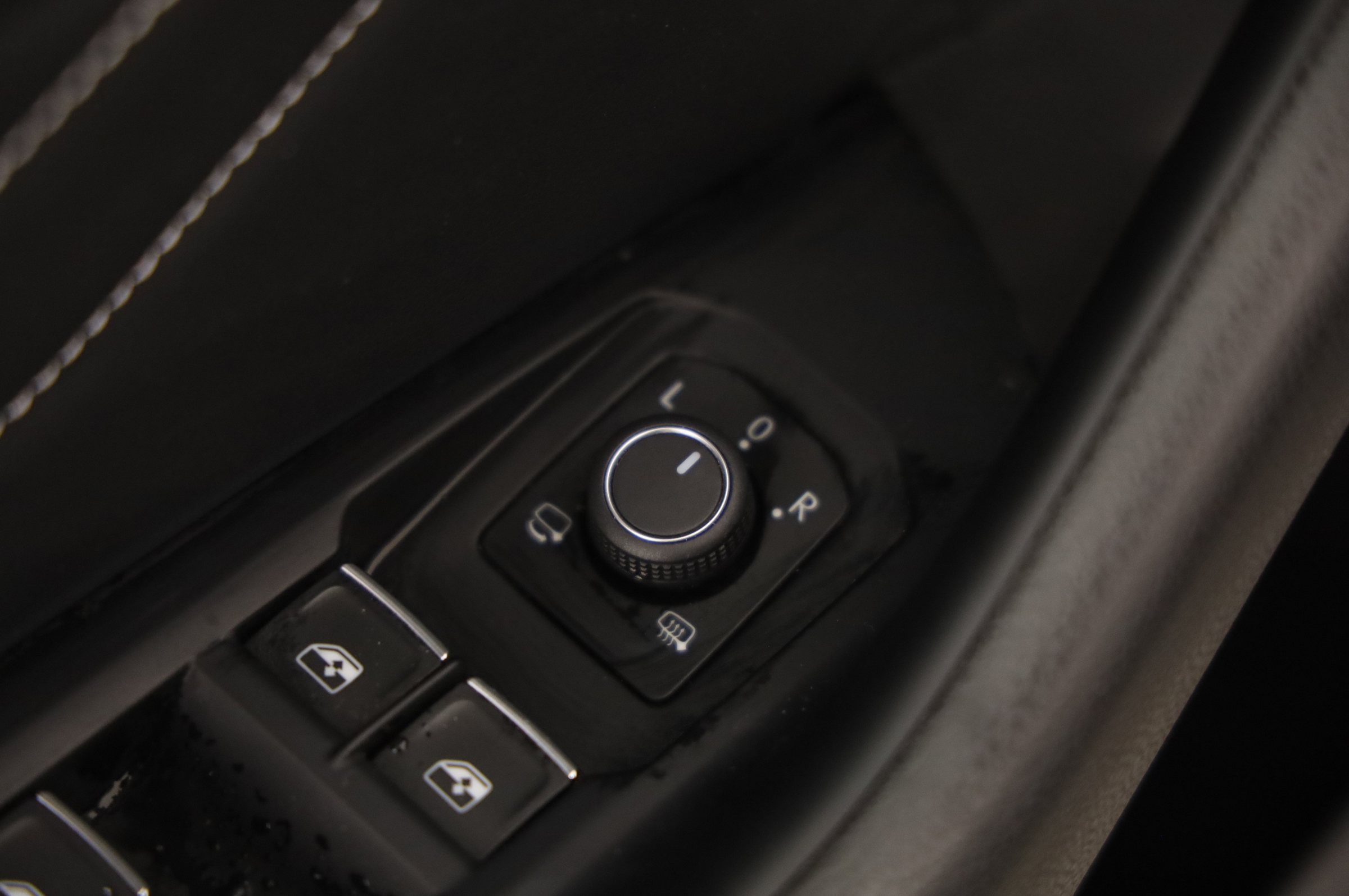 VW Passat Variant Eleg. 2.0 TDI | Bild 7 von 26