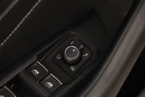 VW Passat Variant Eleg. 2.0 TDI | Thumbnail 7 von 26