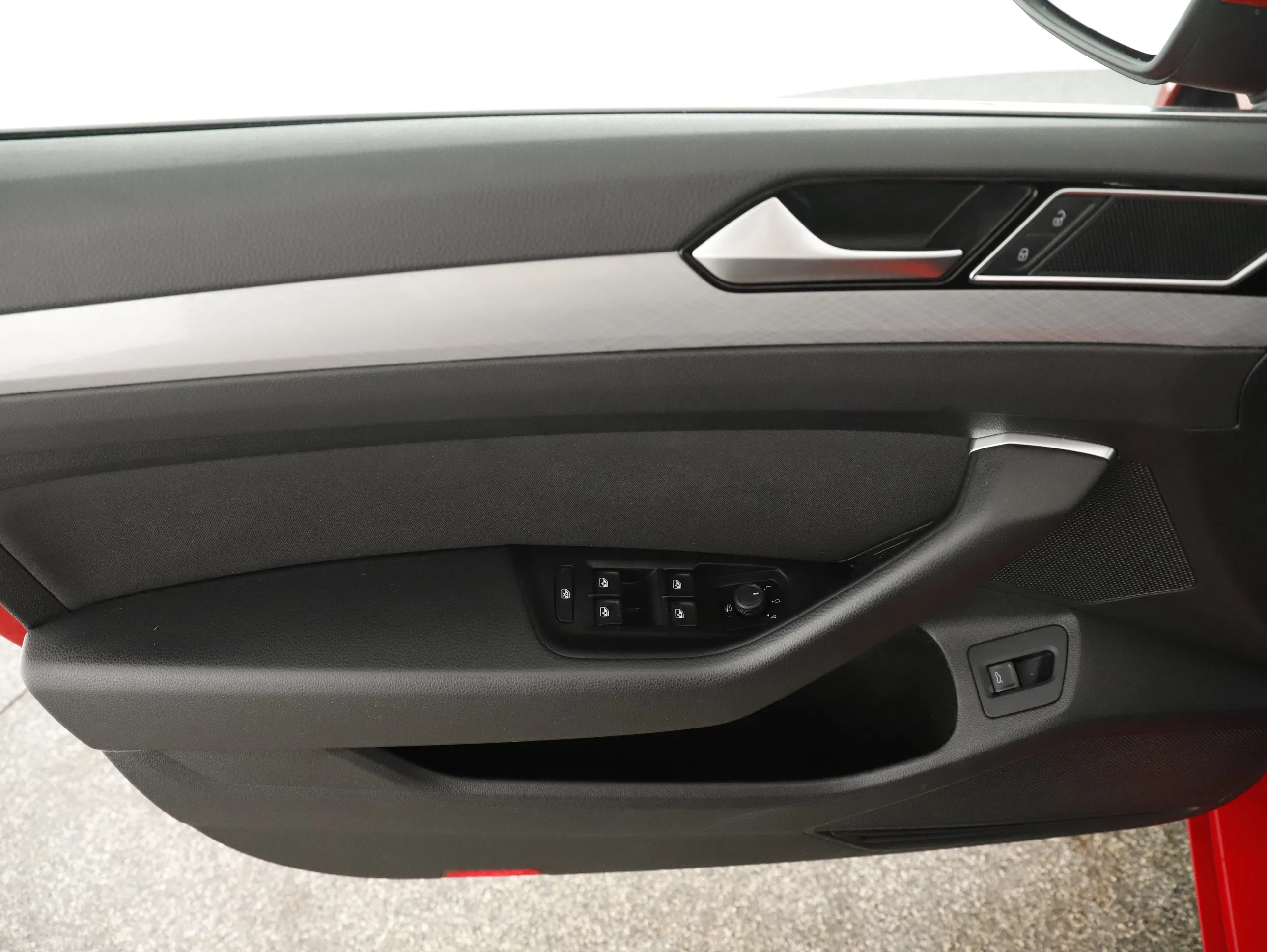 VW Passat Variant 2.0 TDI BMT Business | Bild 11 von 29