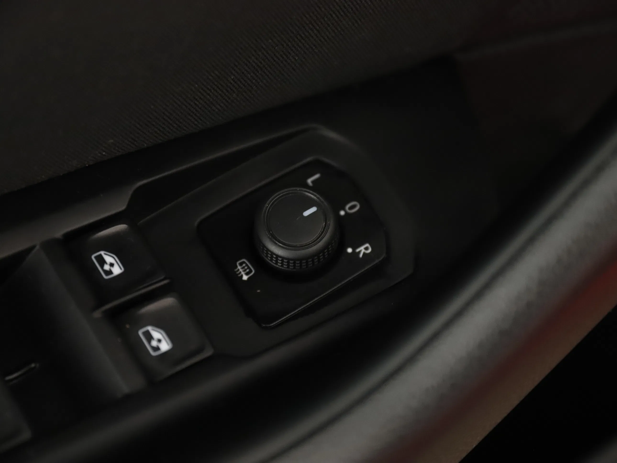 VW Passat Variant 2.0 TDI BMT Business | Bild 12 von 29