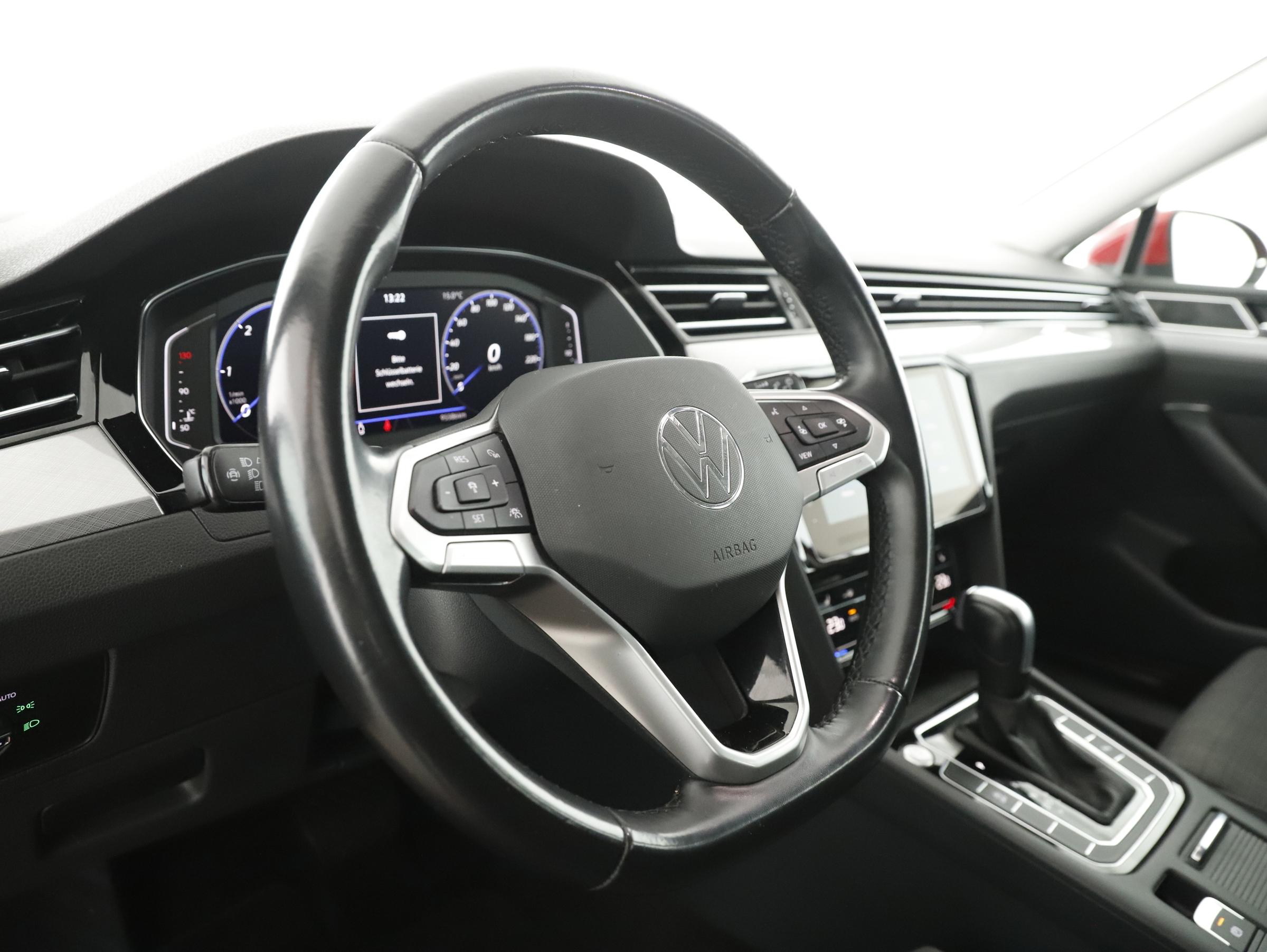 VW Passat Variant 2.0 TDI BMT Business | Bild 16 von 29