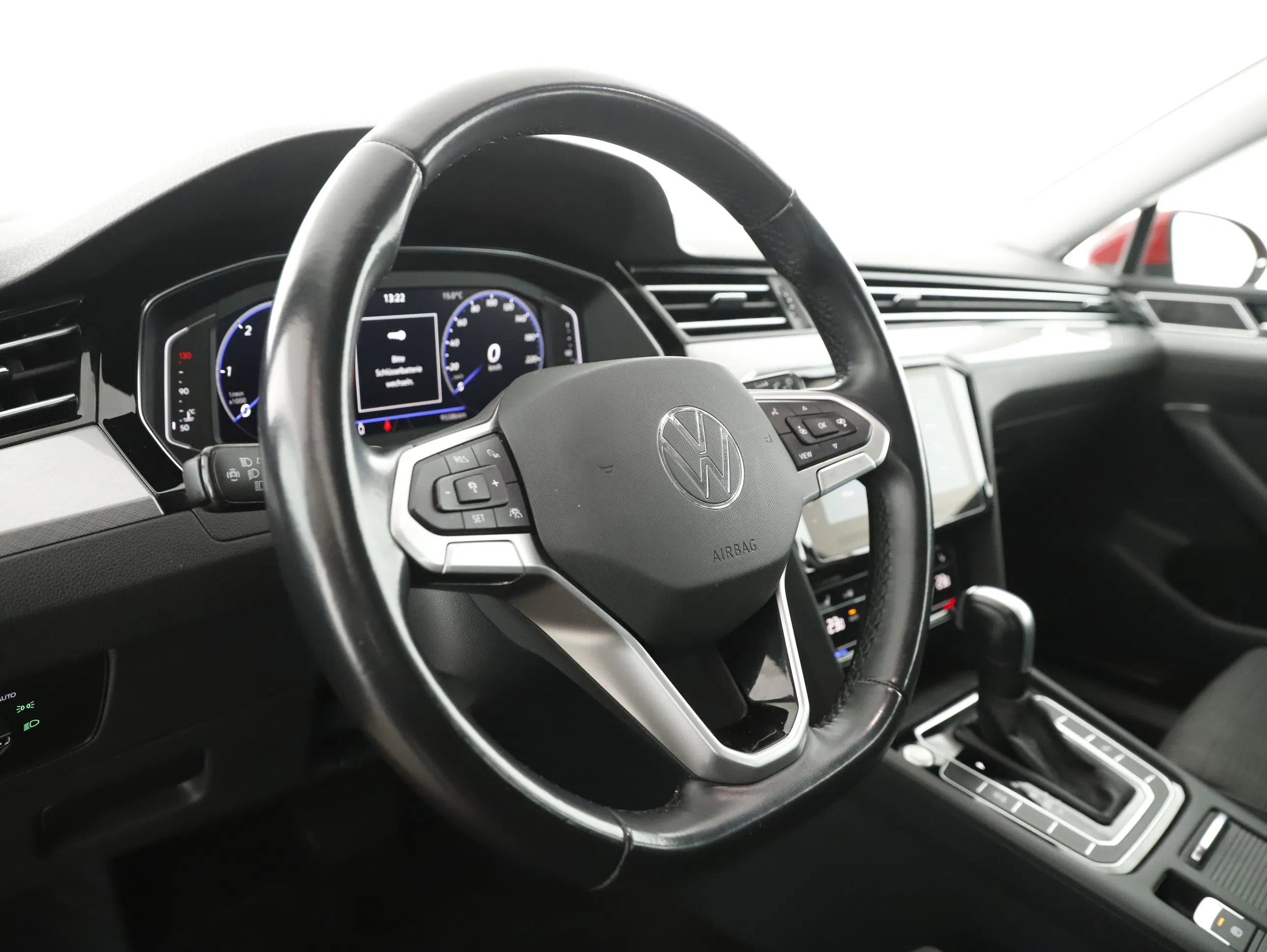 VW Passat Variant 2.0 TDI BMT Business | Bild 16 von 29