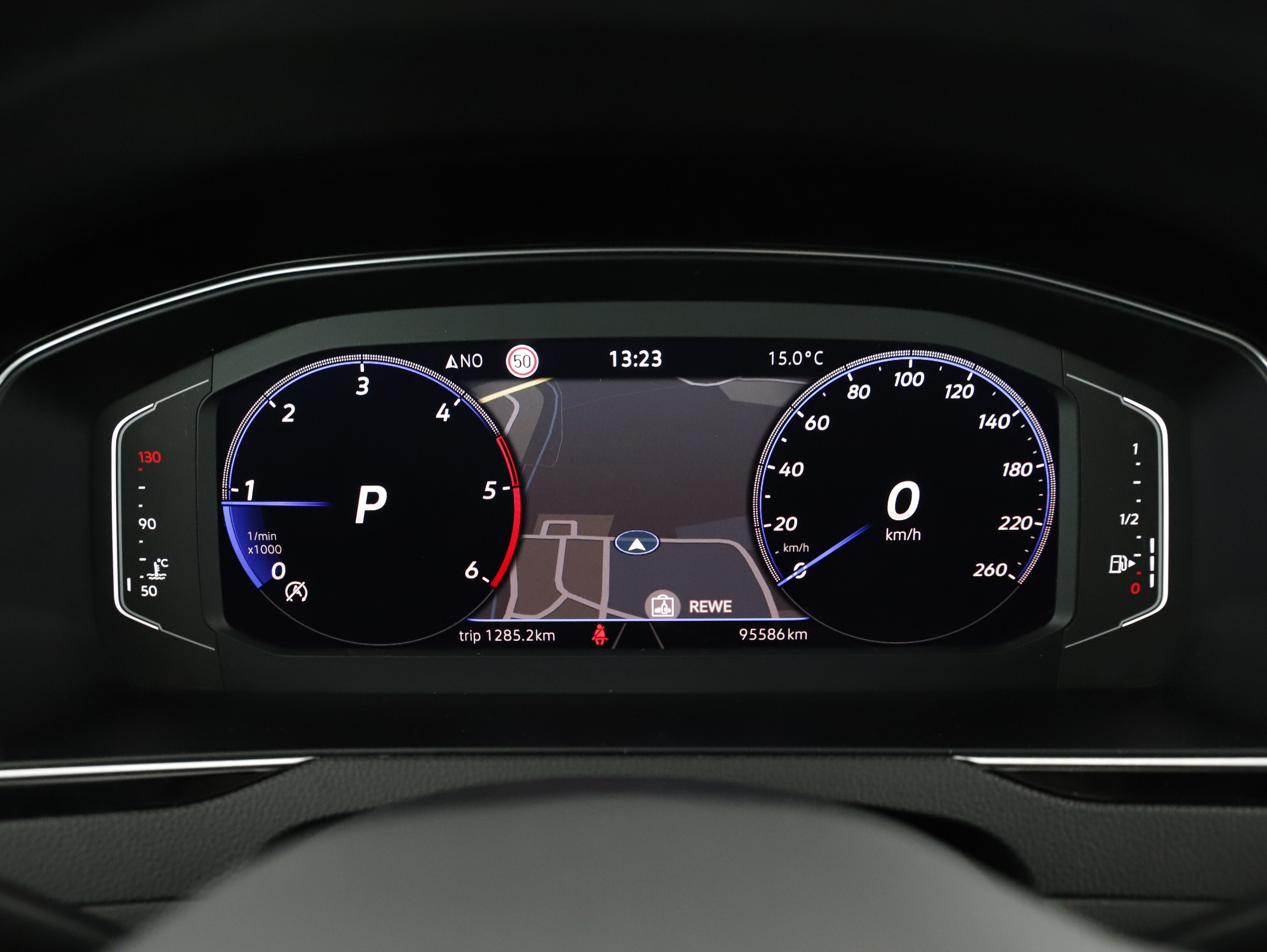 VW Passat Variant 2.0 TDI BMT Business | Bild 17 von 29