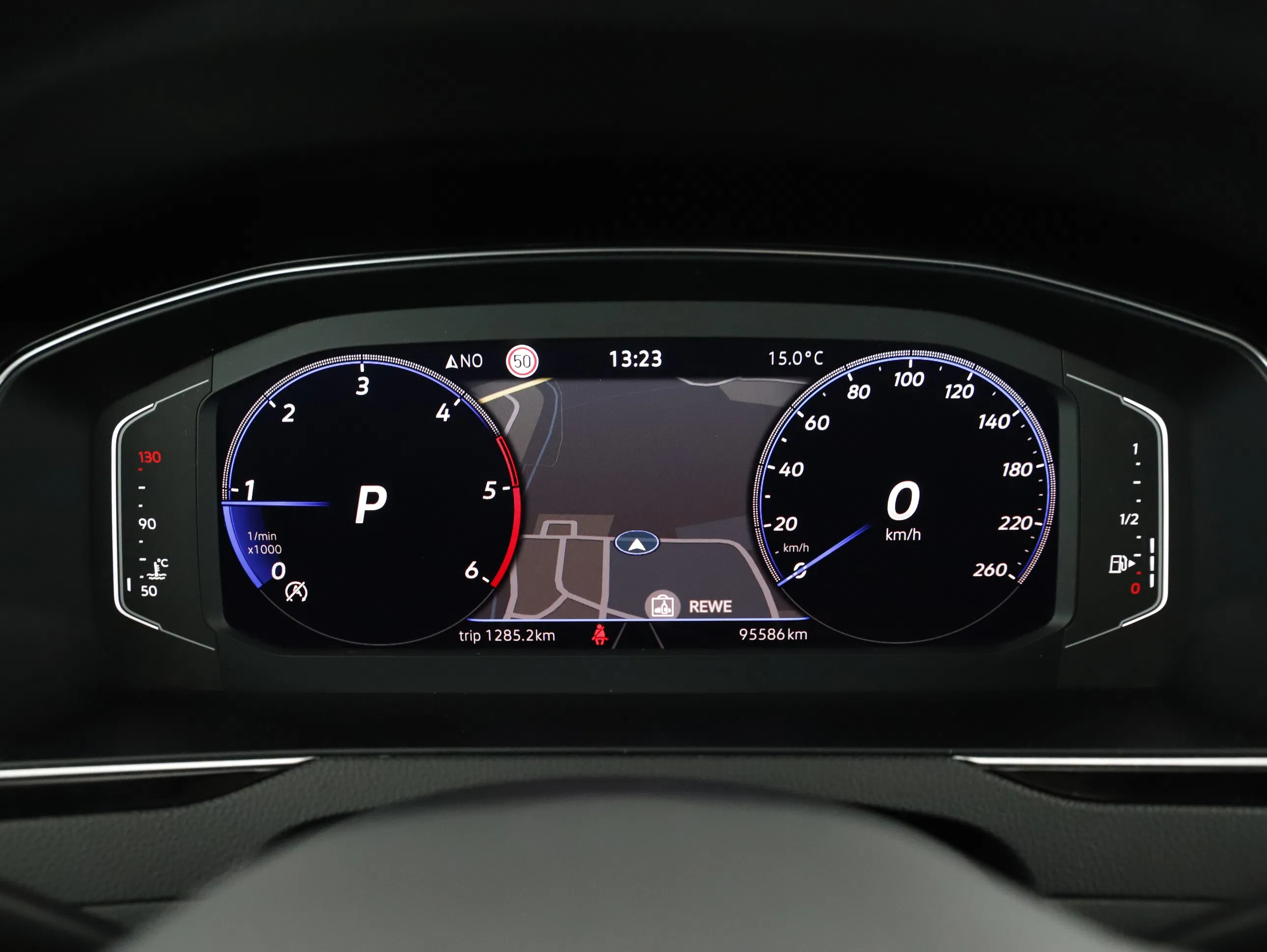 VW Passat Variant 2.0 TDI BMT Business | Bild 17 von 29