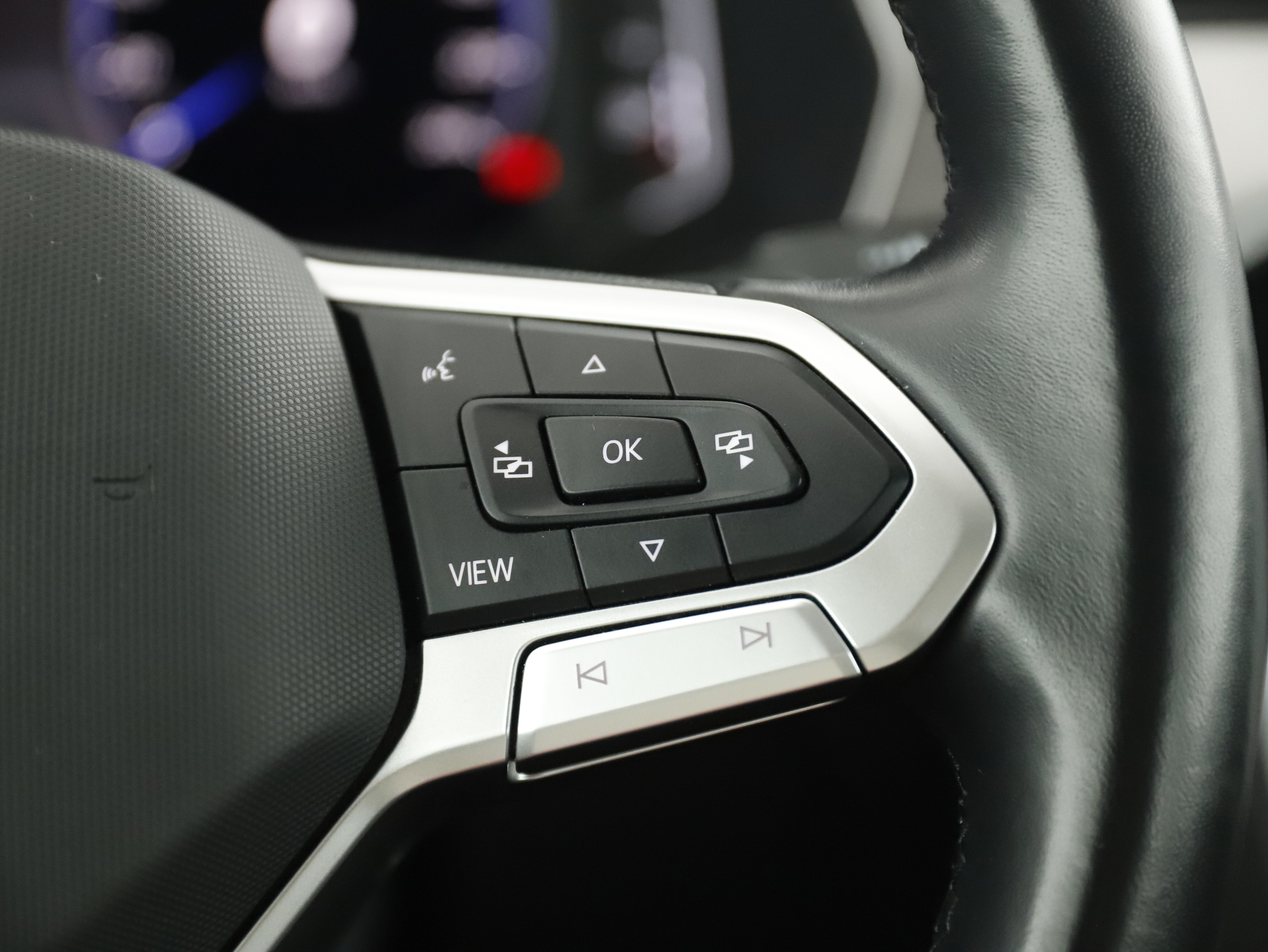 VW Passat Variant 2.0 TDI BMT Business | Bild 19 von 29