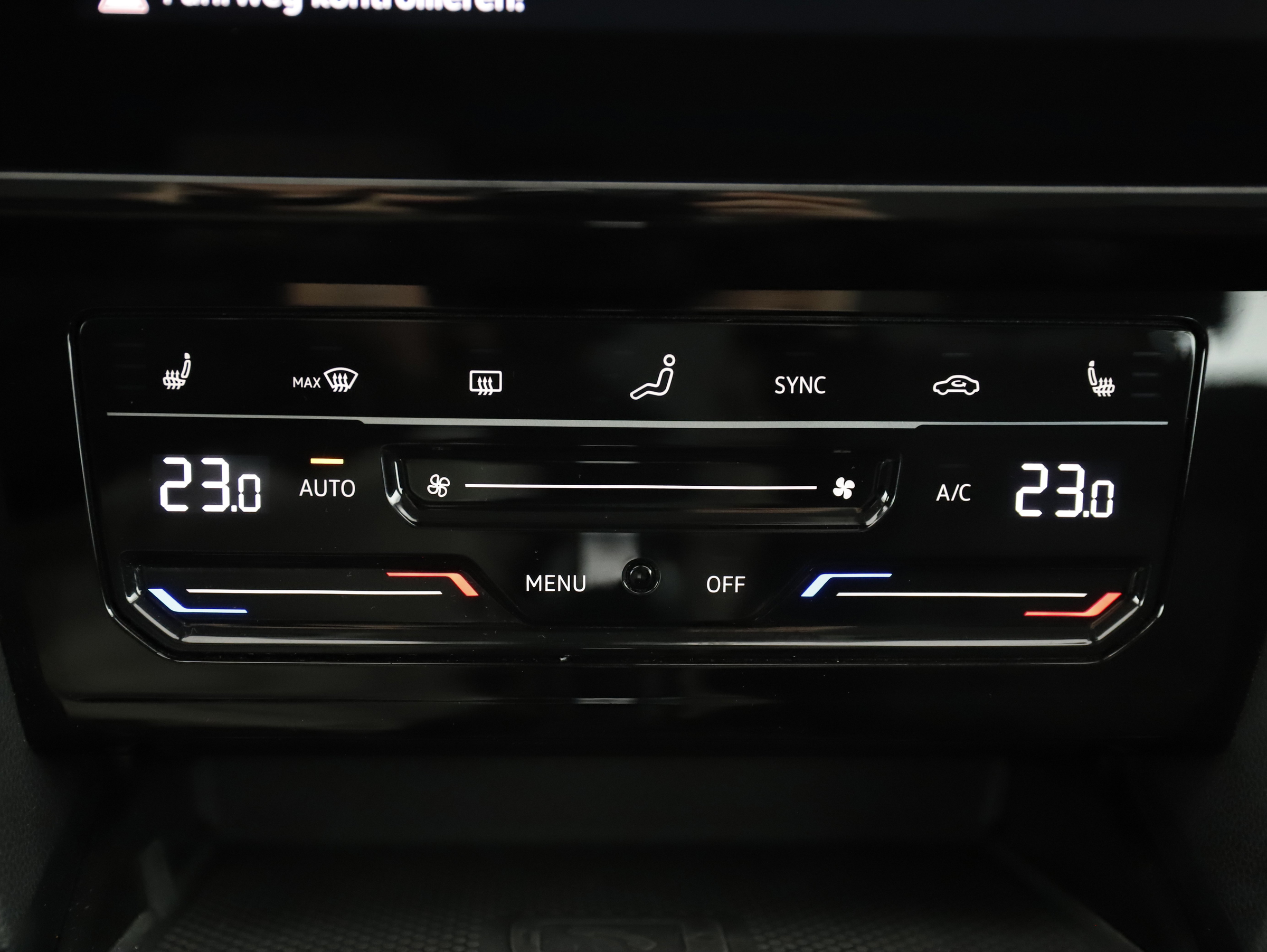 VW Passat Variant 2.0 TDI BMT Business | Bild 23 von 29