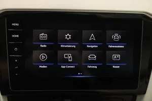 VW Passat Variant 2.0 TDI BMT Elegance | Thumbnail 14 von 25