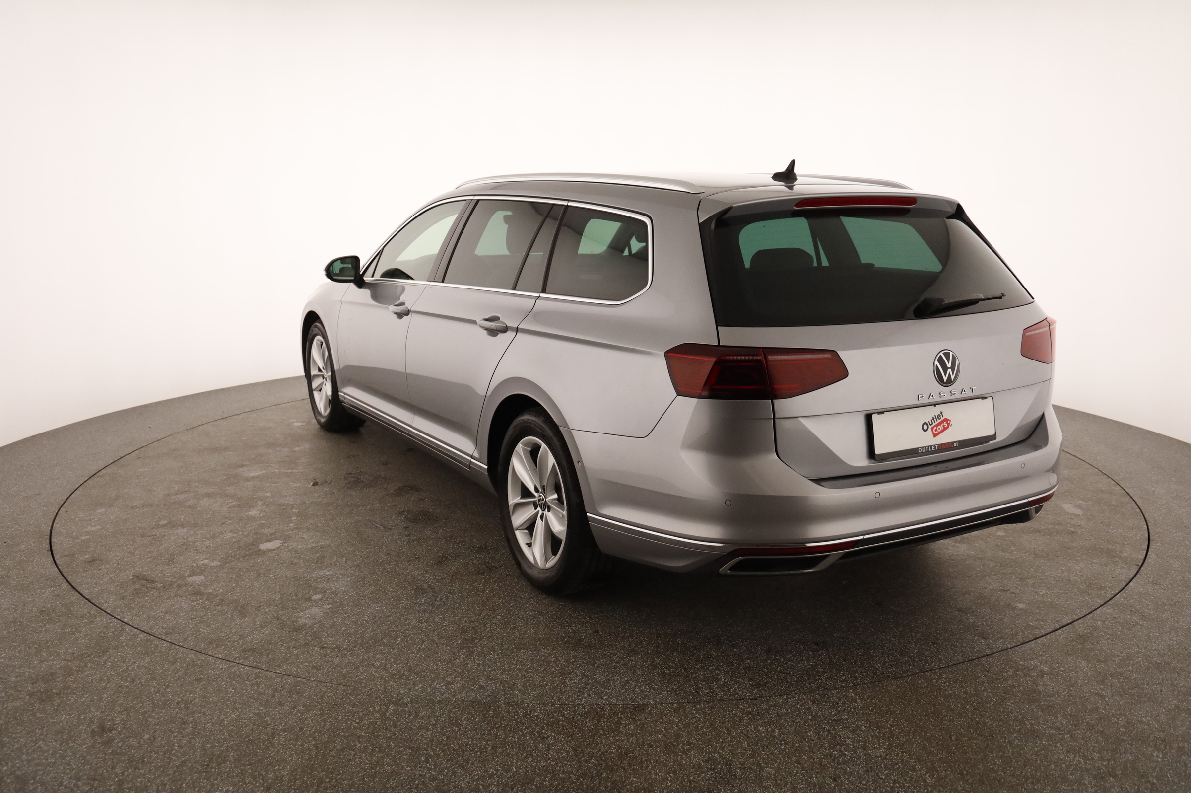 VW Passat Variant 2.0 TDI BMT Elegance | Bild 2 von 25