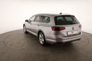 VW Passat Variant 2.0 TDI BMT Elegance | Thumbnail 2 von 25