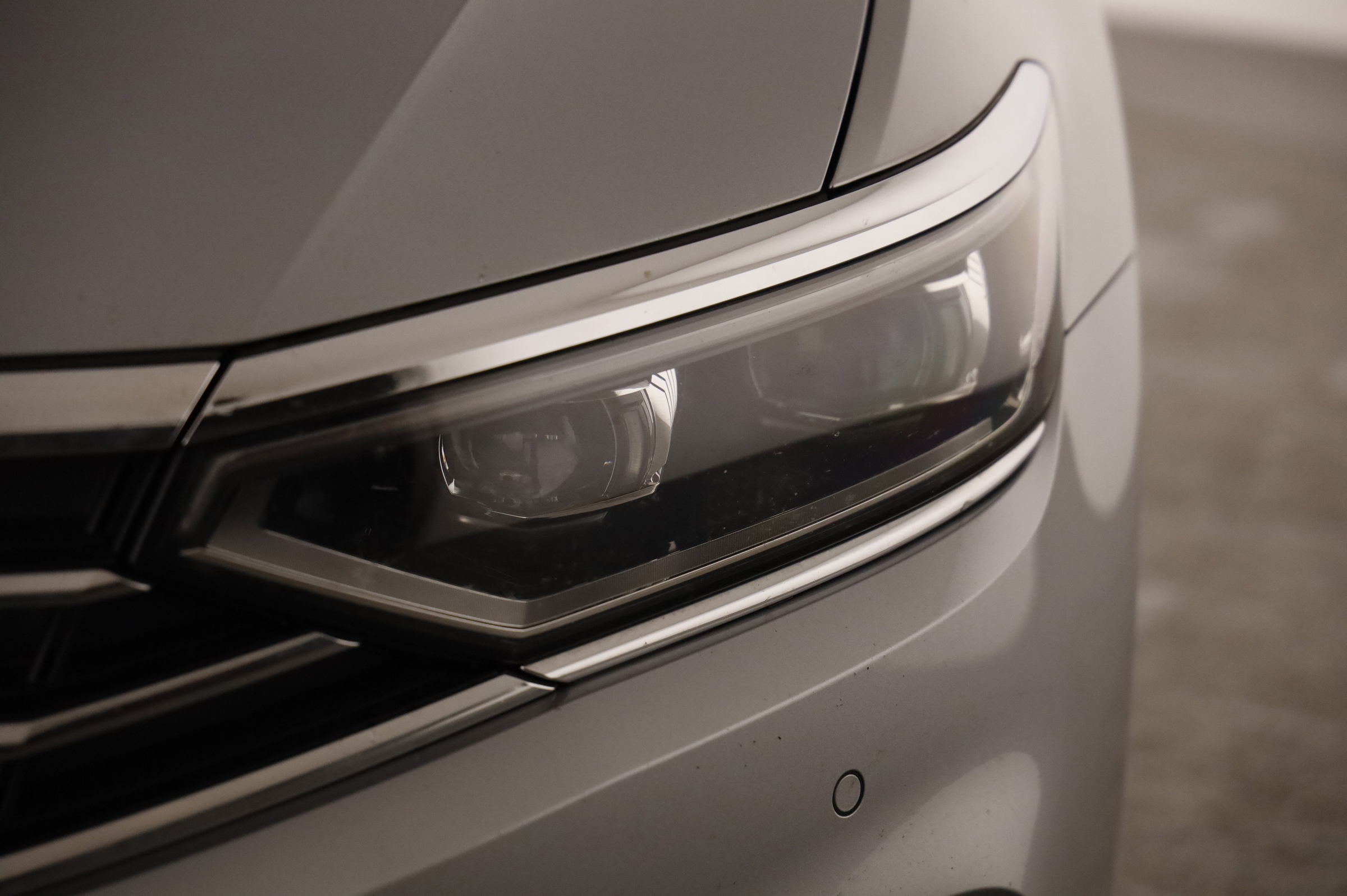 VW Passat Variant 2.0 TDI BMT Elegance | Bild 3 von 25