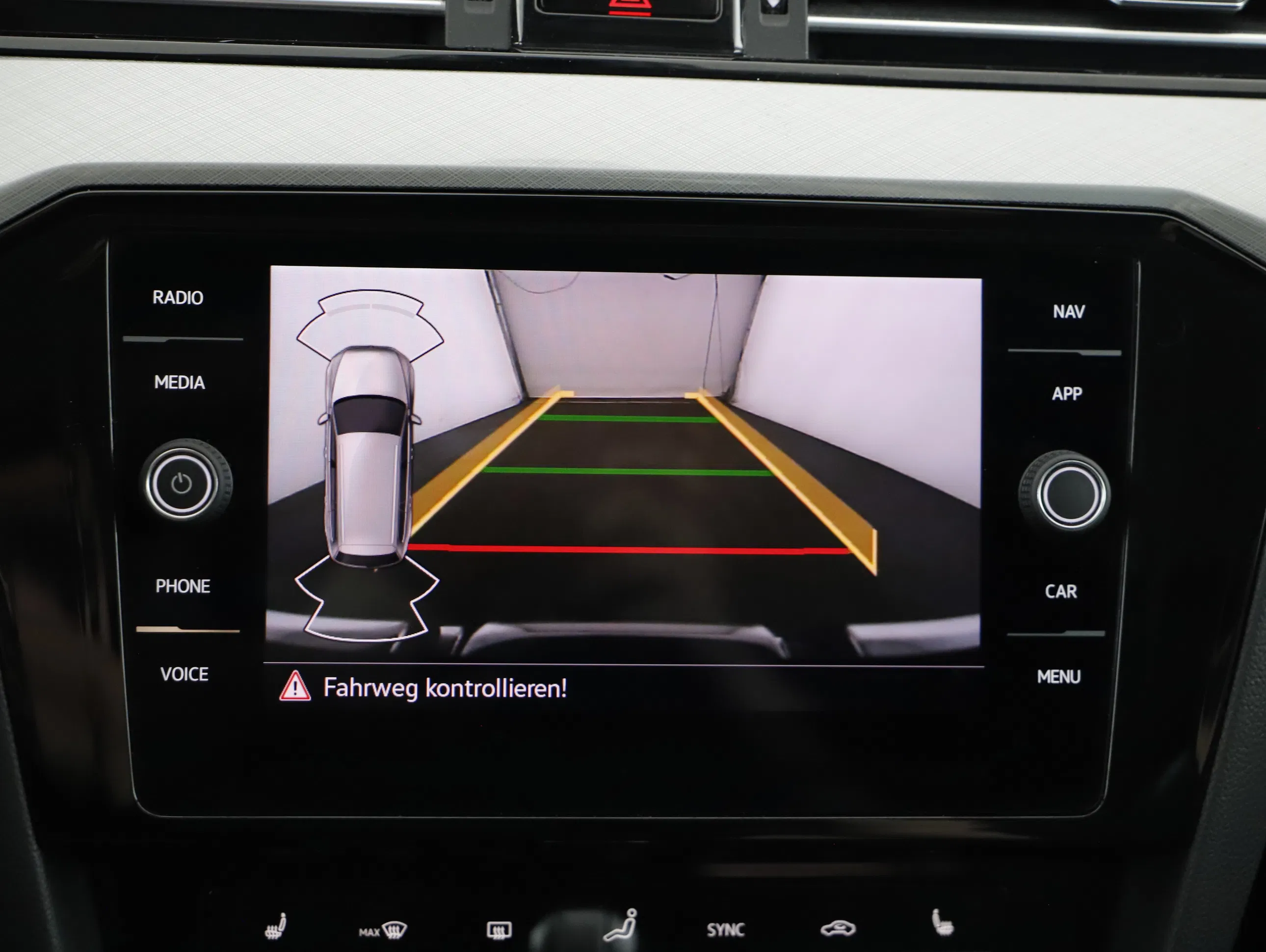VW Passat Variant 1.4 TSI GTE | Bild 10 von 22