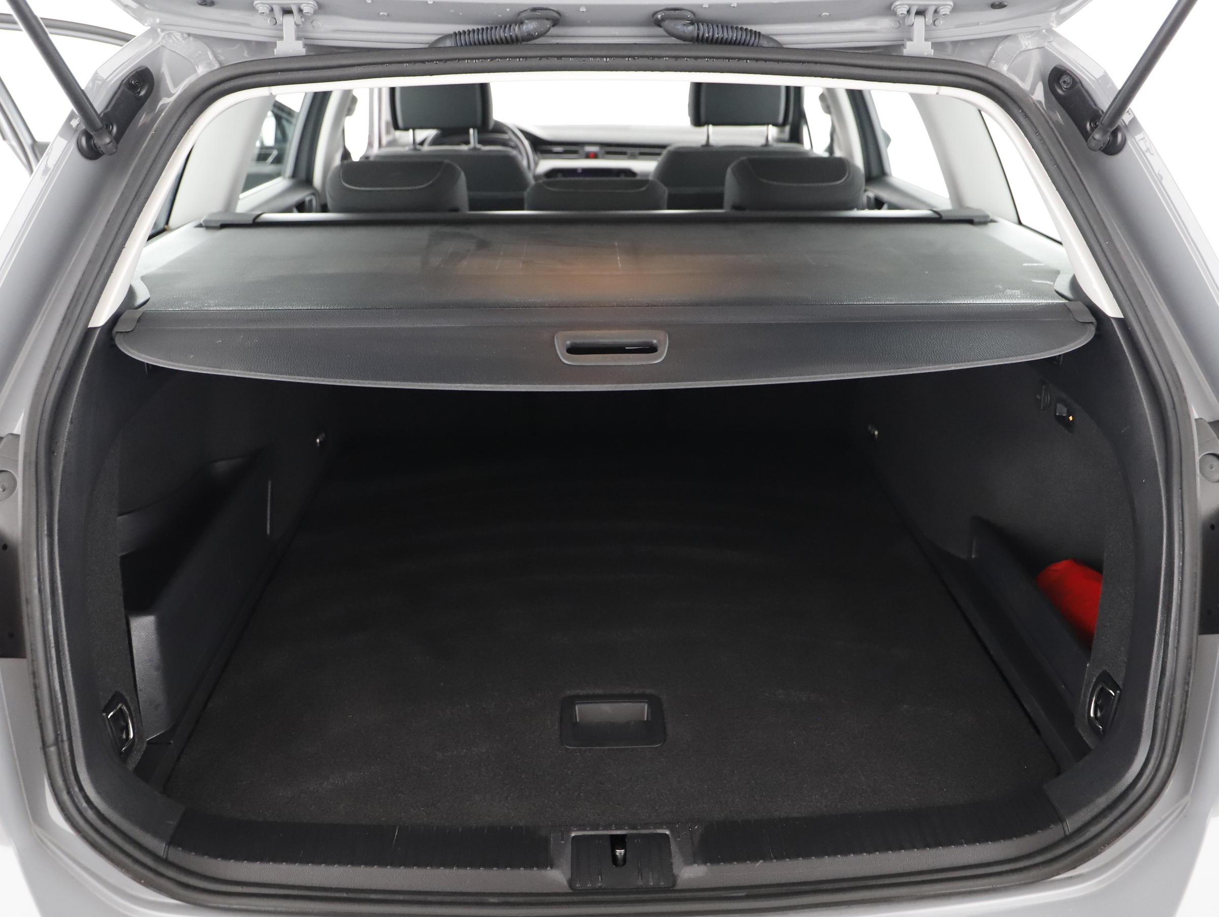 VW Passat Variant 2.0 TDI 4Motion BMT Business | Bild 21 von 23