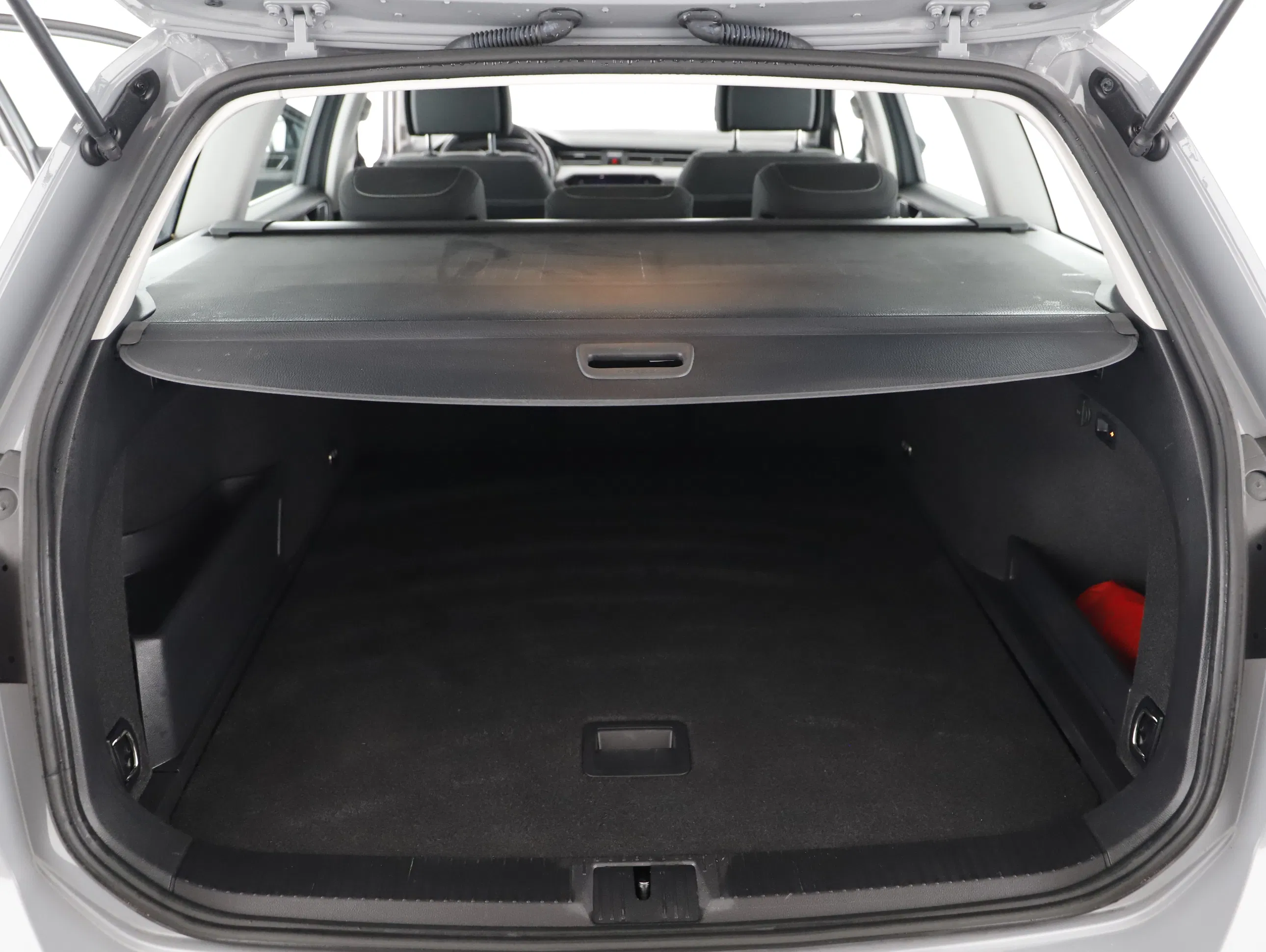 VW Passat Variant 2.0 TDI 4Motion BMT Business | Bild 21 von 23