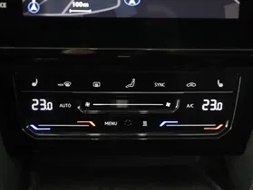 VW Passat Variant 2.0 TDI 4Motion BMT Business | Thumbnail 14 von 23