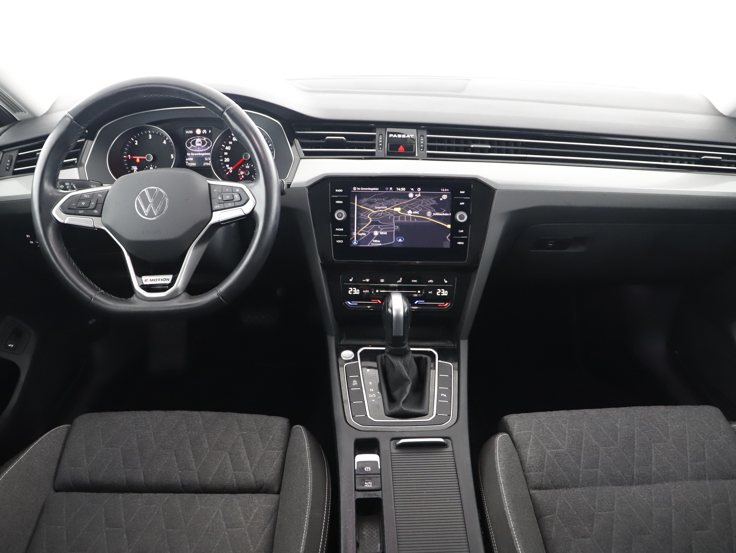 VW Passat Variant 2.0 TDI 4Motion BMT Business | Bild 18 von 23