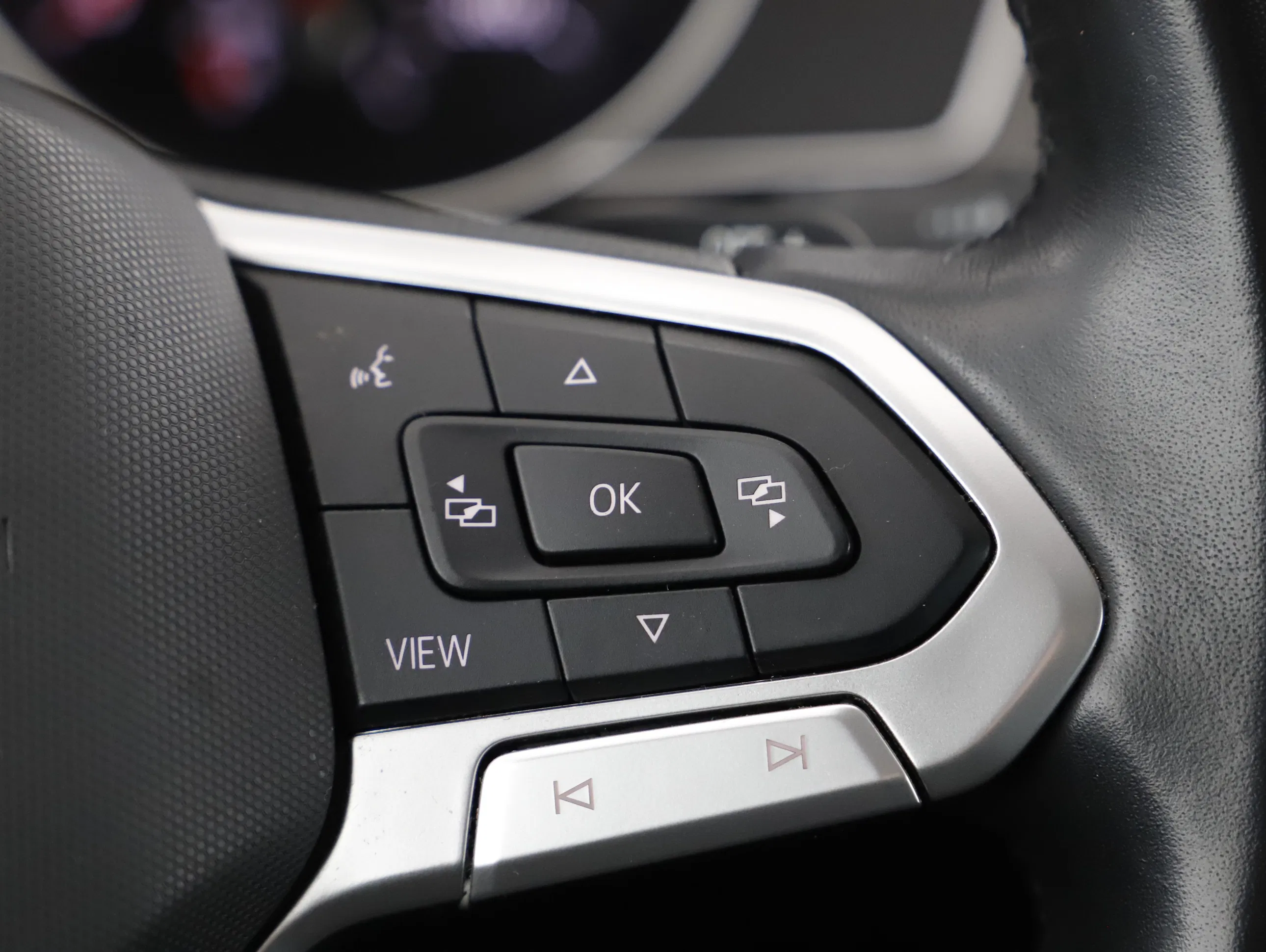 VW Passat Variant 2.0 TDI Bus. DSG | Bild 10 von 21