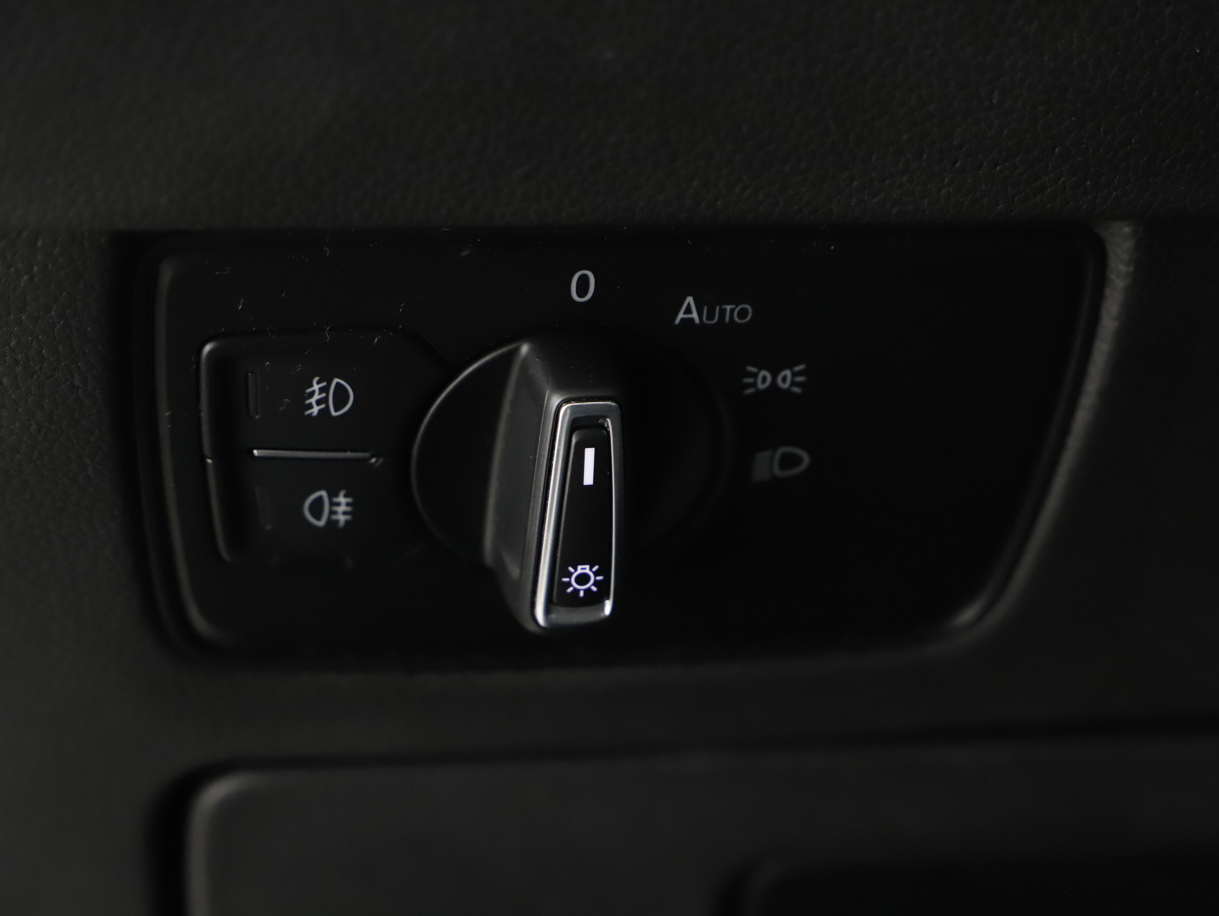 VW Passat Variant 2.0 TDI Bus. DSG | Bild 18 von 21