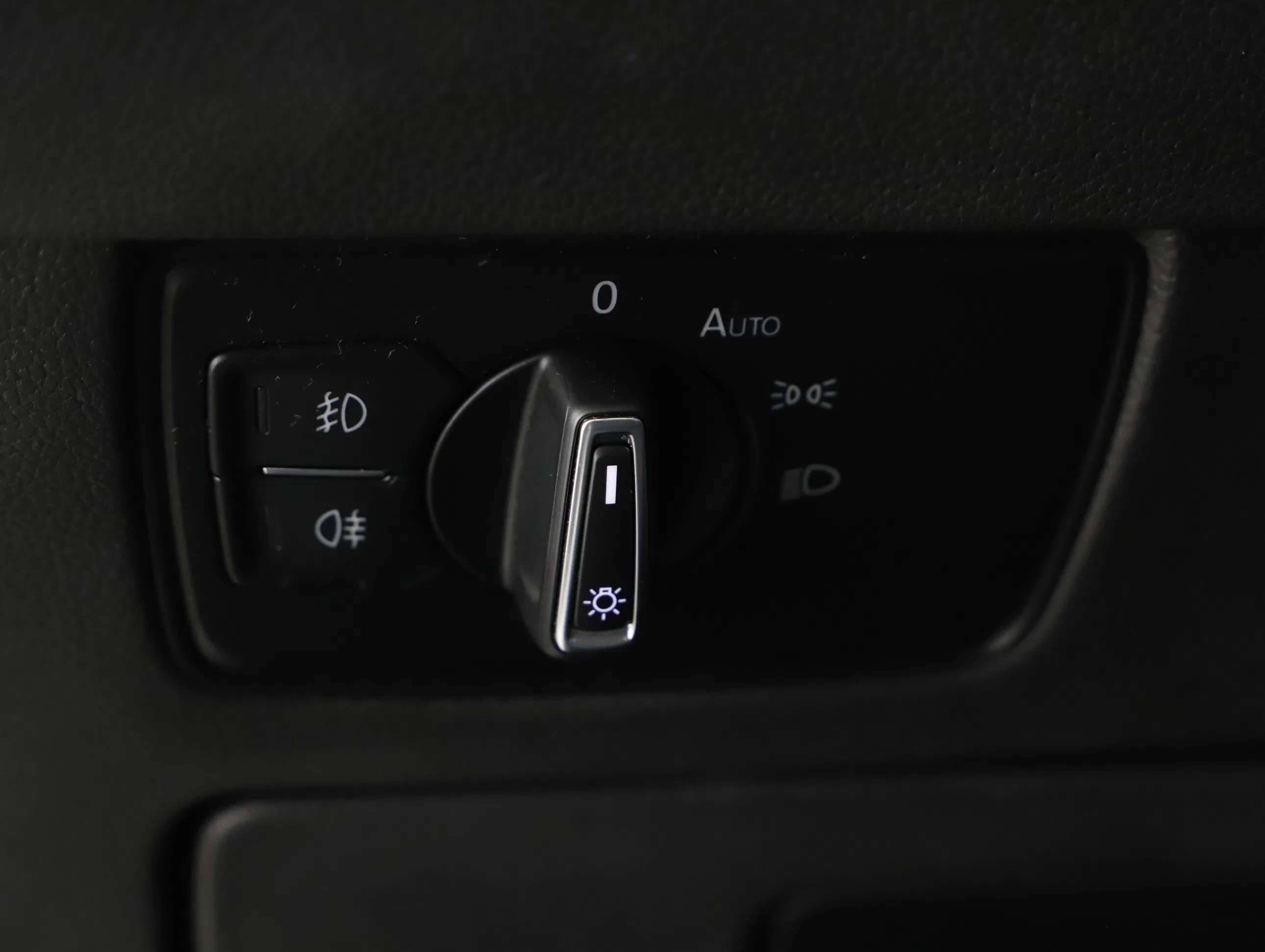 VW Passat Variant 2.0 TDI Bus. DSG | Bild 18 von 21