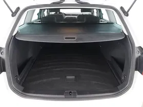 VW Passat Variant 2.0 TDI Bus. DSG | Thumbnail 19 von 21