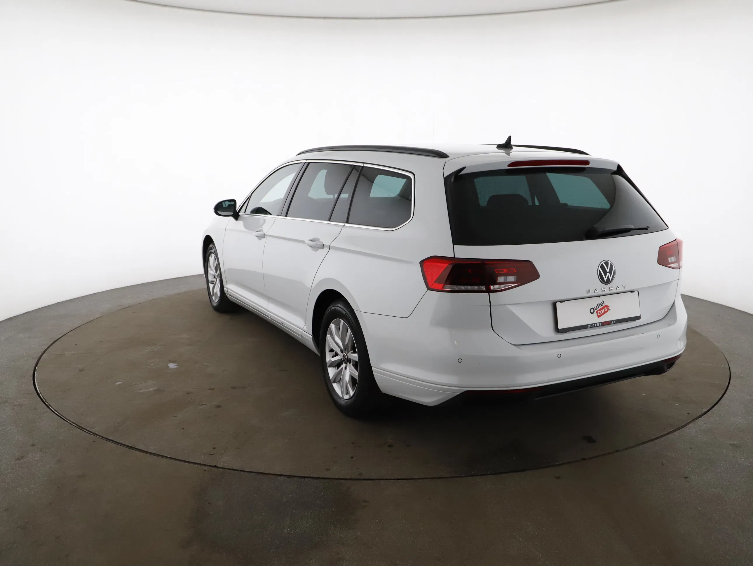 VW Passat Variant 2.0 TDI Bus. DSG | Bild 3 von 21