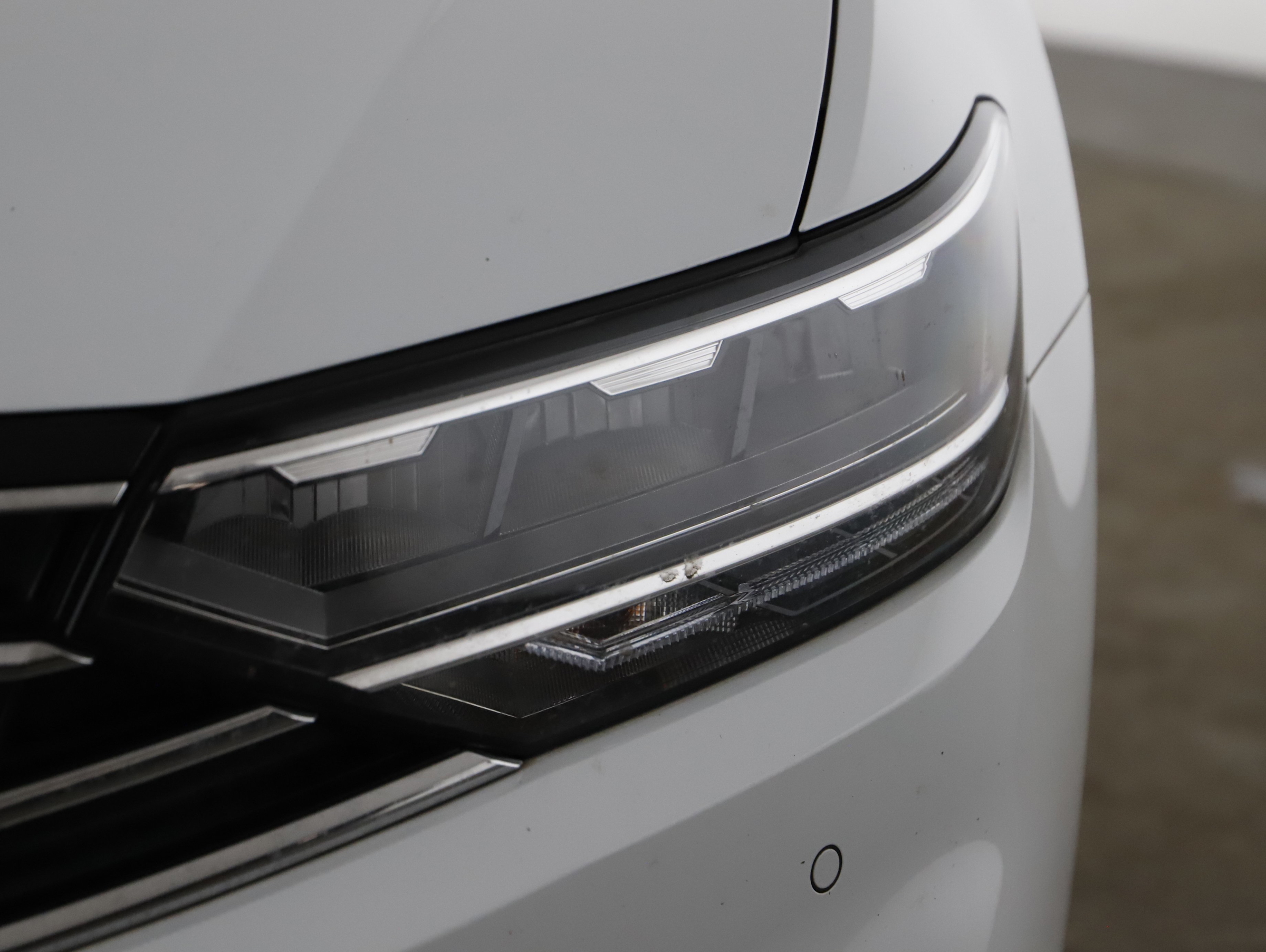 VW Passat Variant 2.0 TDI Bus. DSG | Bild 20 von 21