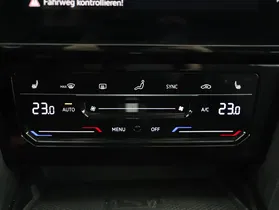 VW Passat Variant 2.0 TDI Bus. DSG | Thumbnail 13 von 21