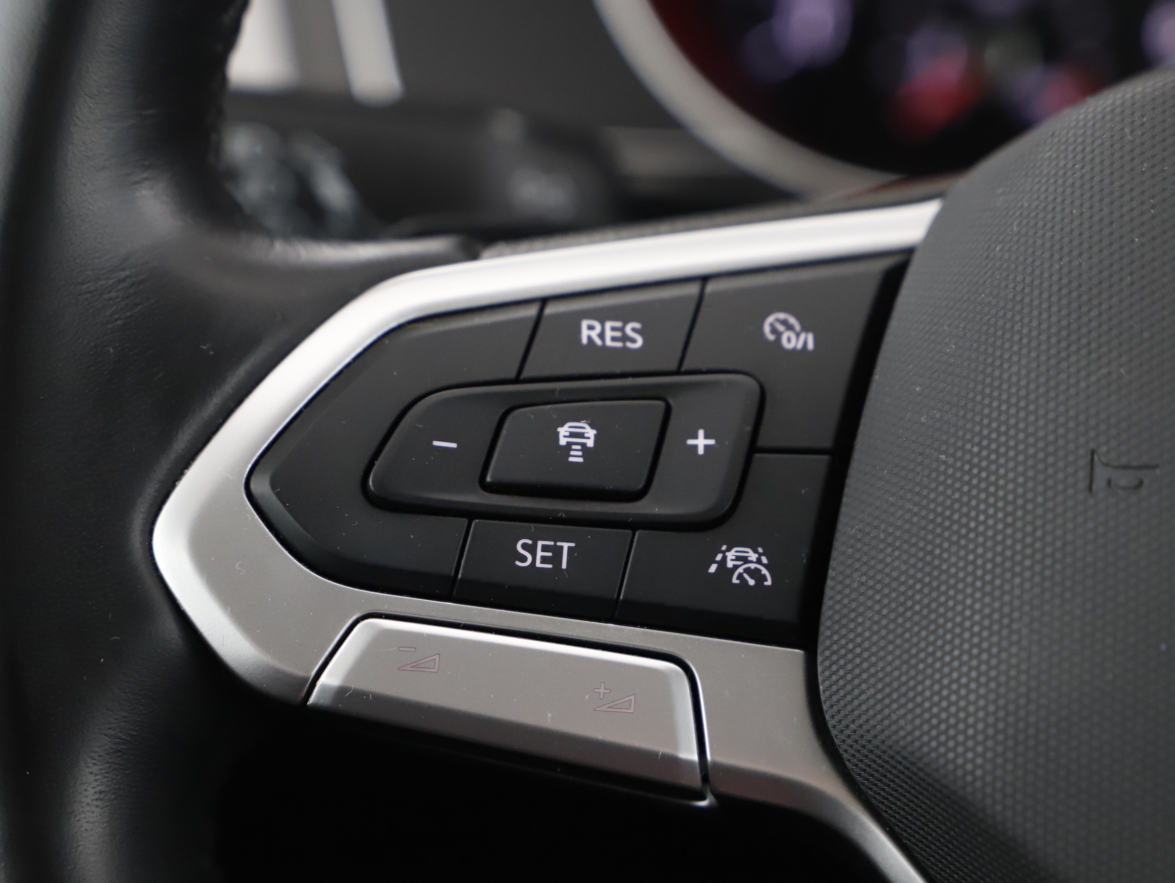 VW Passat Variant 2.0 TDI Bus. DSG | Bild 10 von 21