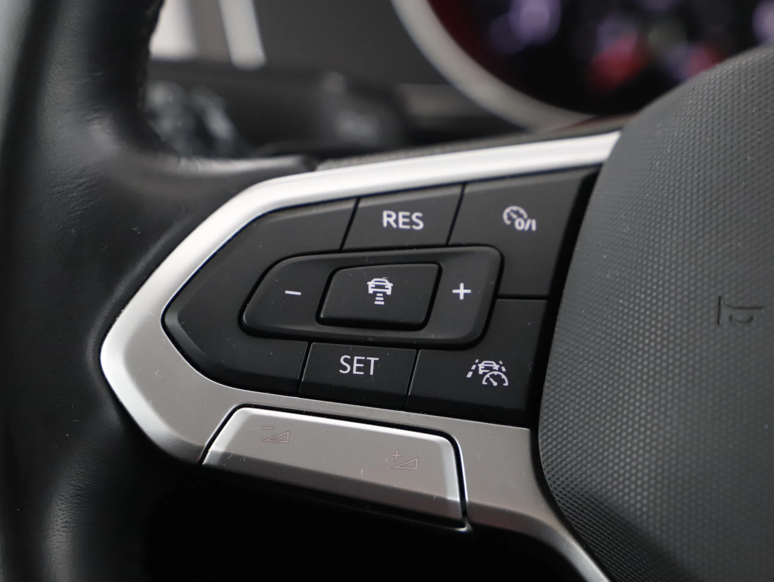 VW Passat Variant 2.0 TDI Bus. DSG | Bild 10 von 21