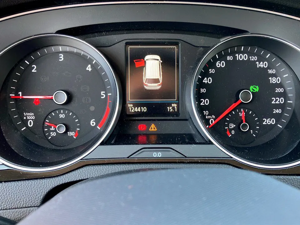 VW Passat Variant 2.0 TDI Bus. DSG | Bild 19 von 21