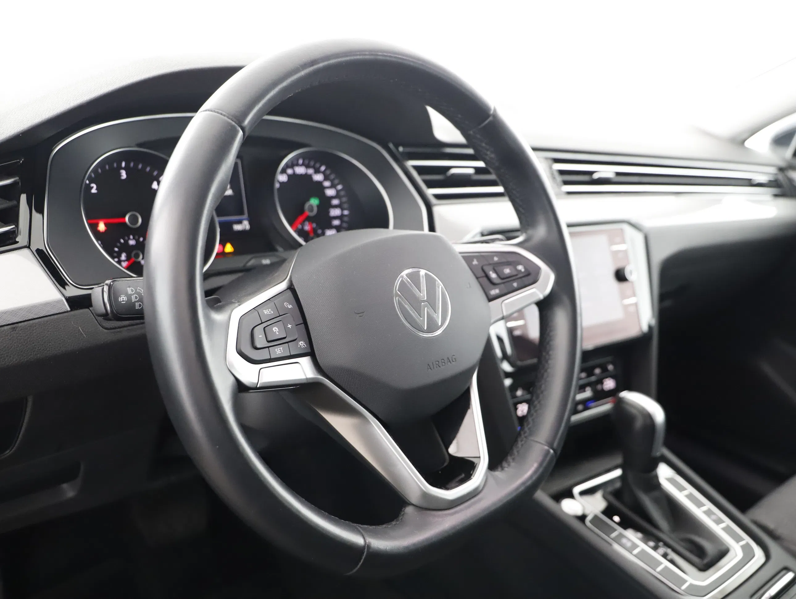 VW Passat Variant 2.0 TDI Bus. DSG | Bild 8 von 21