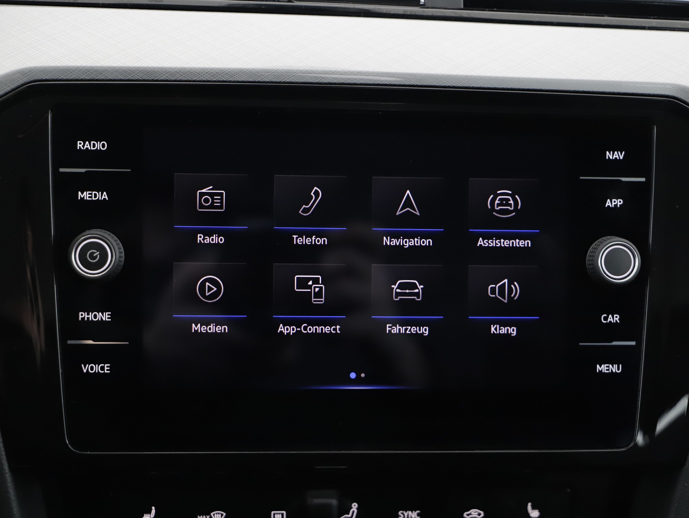 VW Passat Variant 2.0 TDI Bus. DSG | Bild 15 von 21