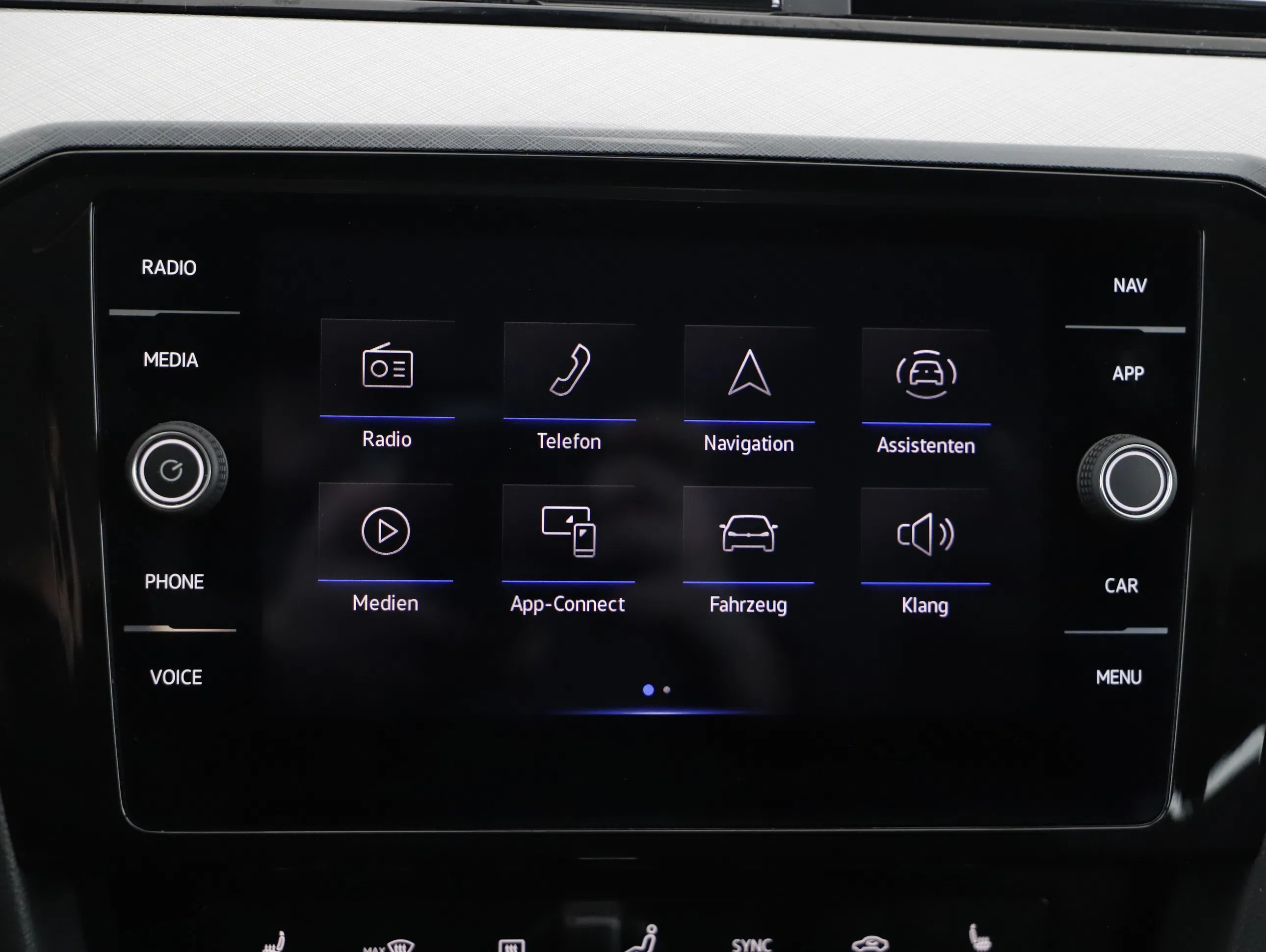 VW Passat Variant 2.0 TDI Bus. DSG | Bild 15 von 21