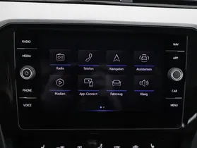 VW Passat Variant 2.0 TDI Bus. DSG | Thumbnail 15 von 21