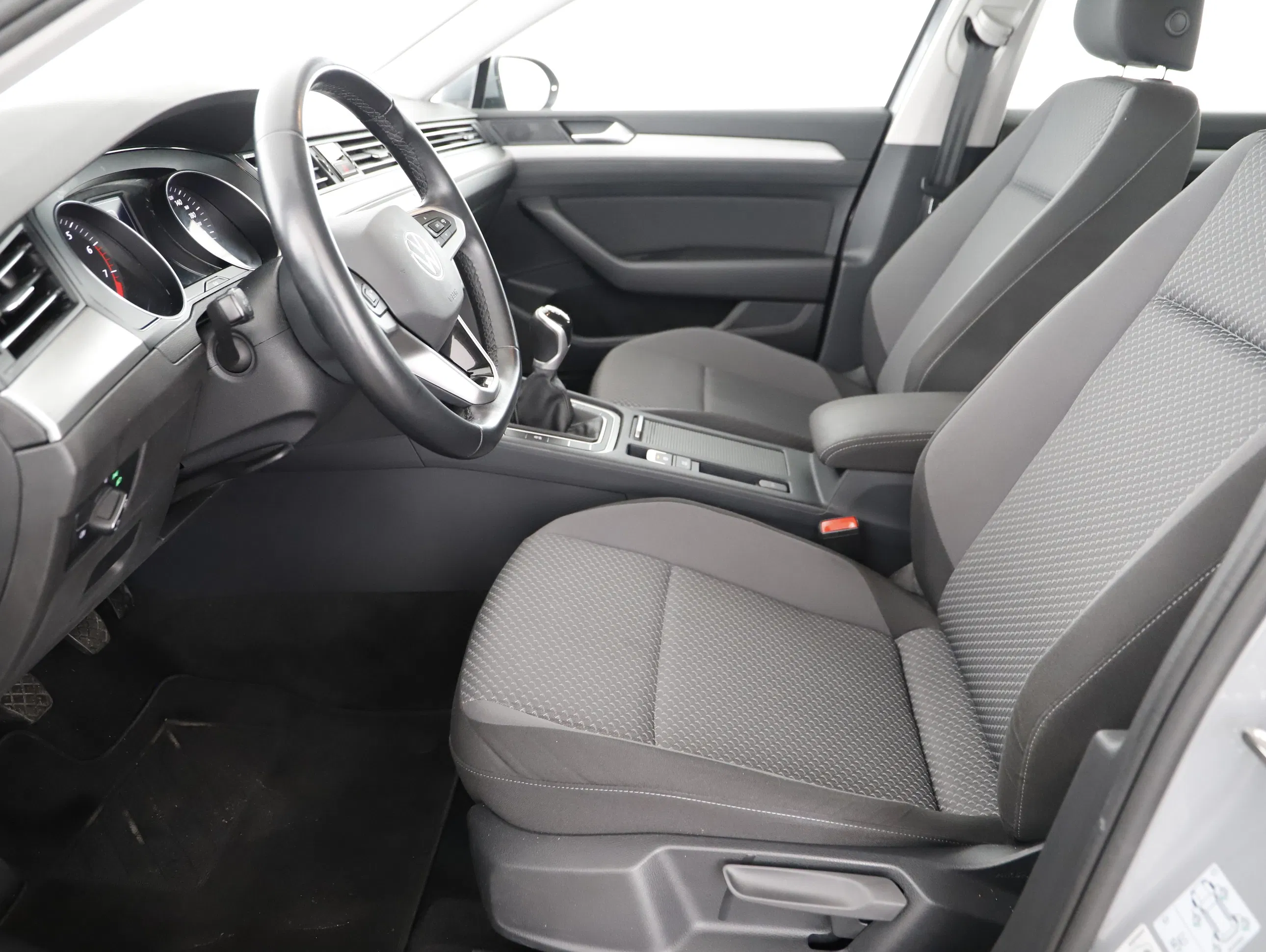 VW Passat Variant 1.5 TSI BMT | Bild 13 von 21