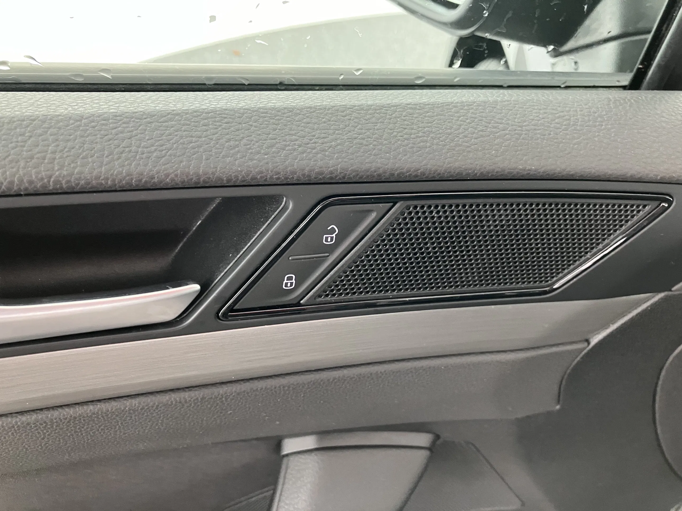 VW Passat Variant 2.0 TDI BMT | Bild 12 von 31