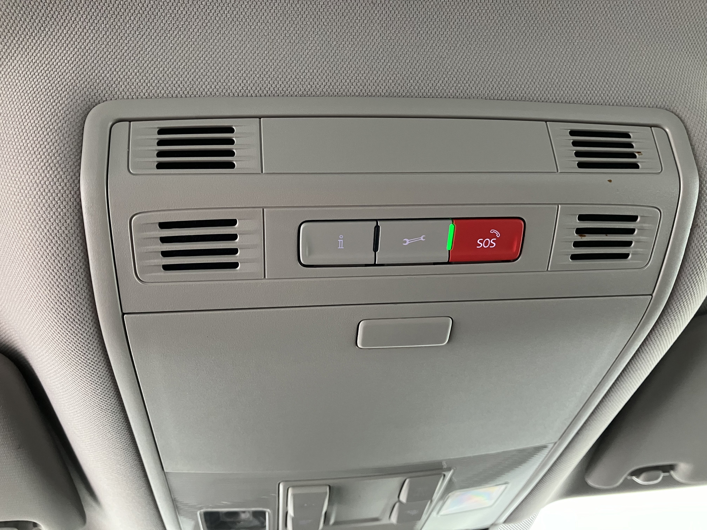 VW Passat Variant 2.0 TDI BMT | Bild 20 von 31