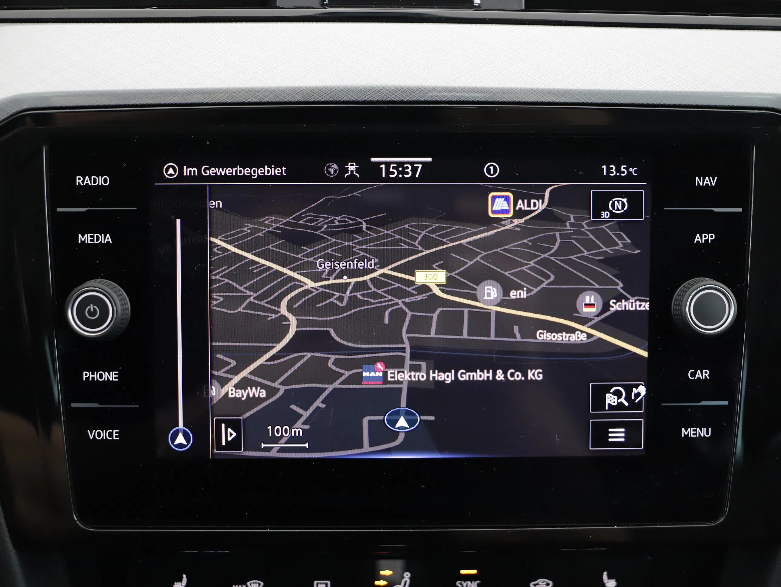 VW Passat Variant 2.0 TDI BMT Business | Bild 15 von 21