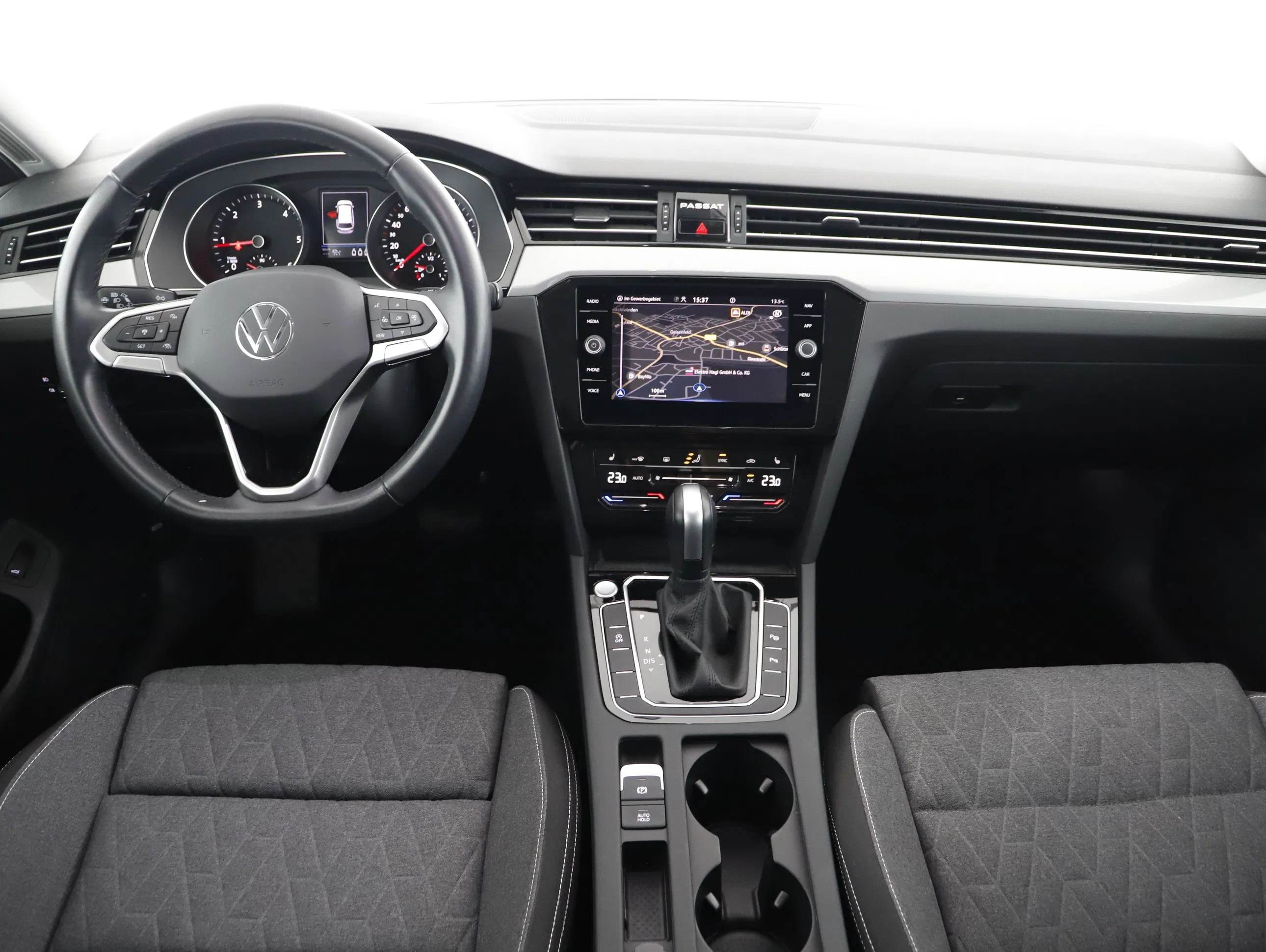 VW Passat Variant 2.0 TDI BMT Business | Bild 16 von 21