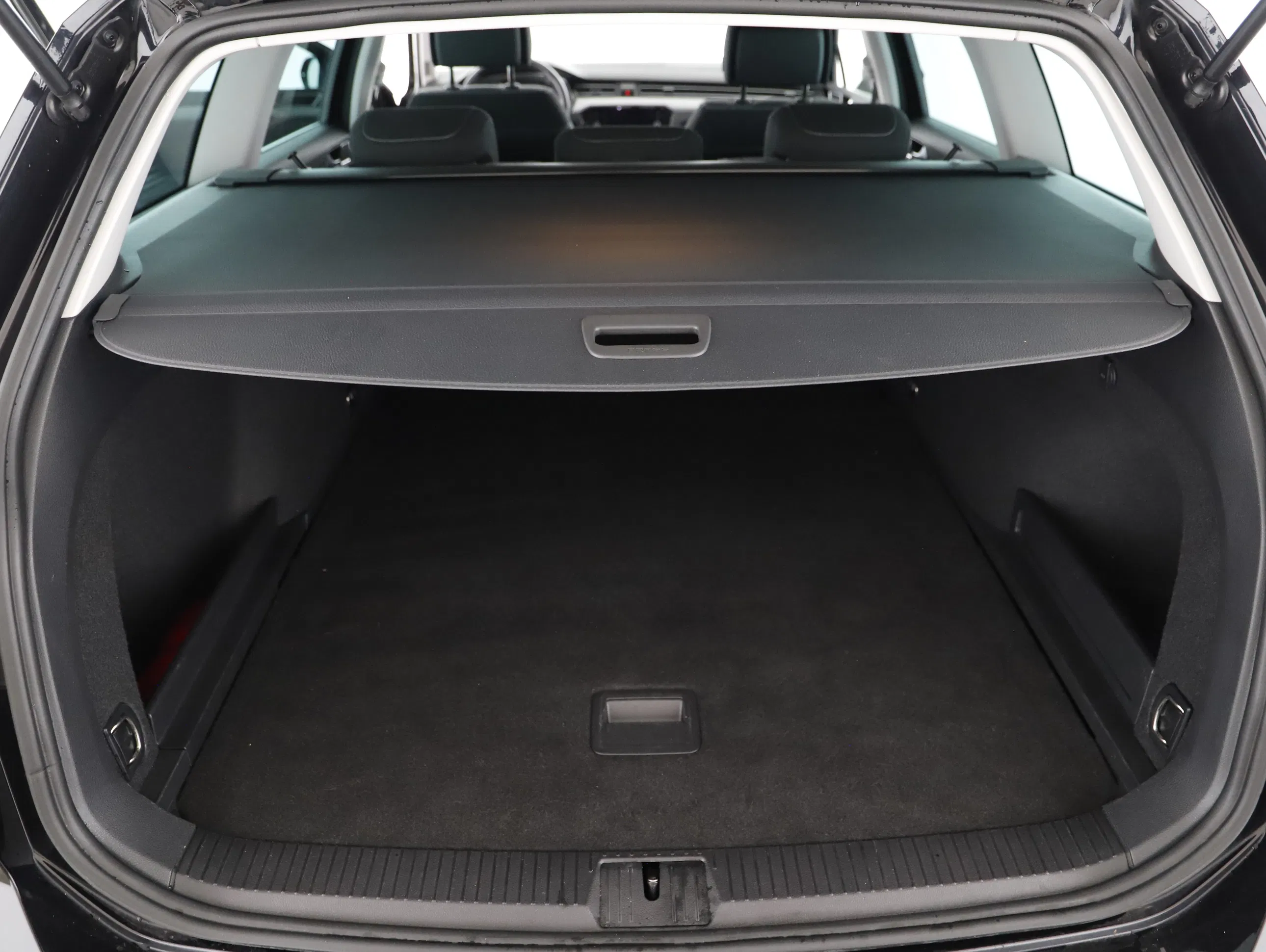 VW Passat Variant 2.0 TDI BMT Business | Bild 2 von 21