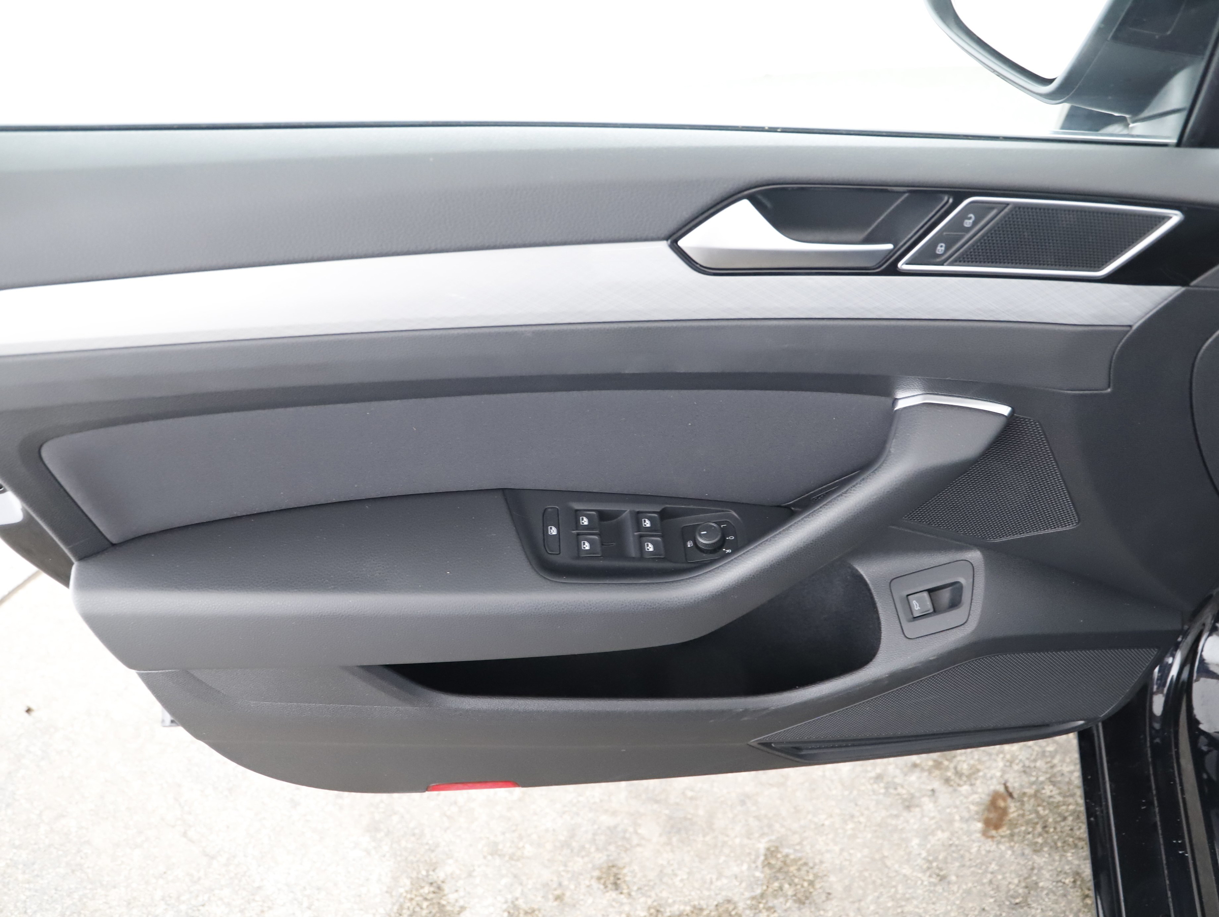 VW Passat Variant 2.0 TDI BMT Business | Bild 6 von 21