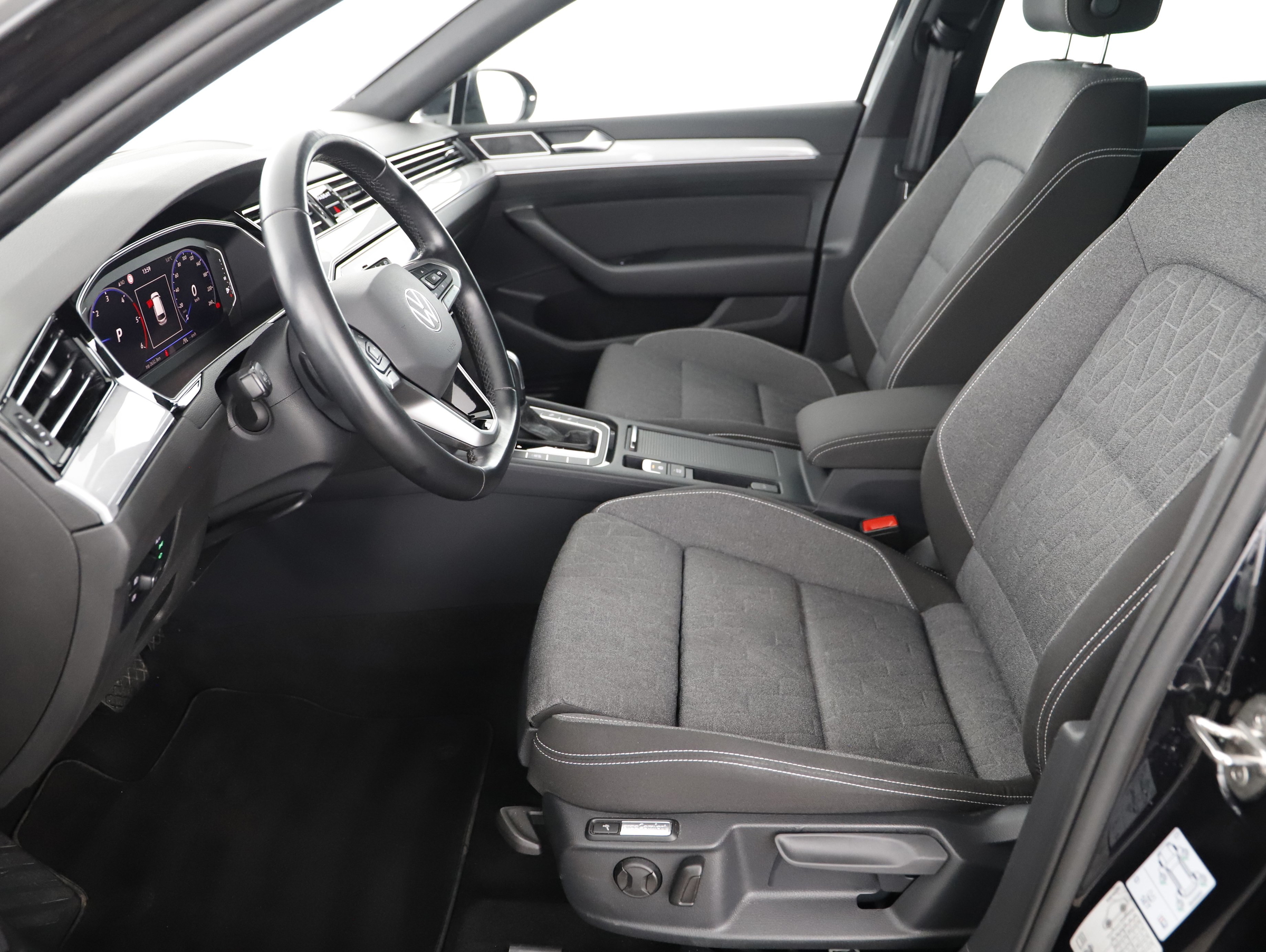 VW Passat Variant 2.0 TDI | Bild 7 von 21