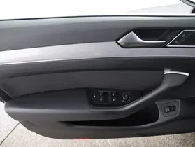 VW Passat Variant 2.0 TDI | Thumbnail 4 von 21