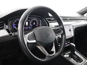 VW Passat Variant 2.0 TDI | Thumbnail 8 von 21